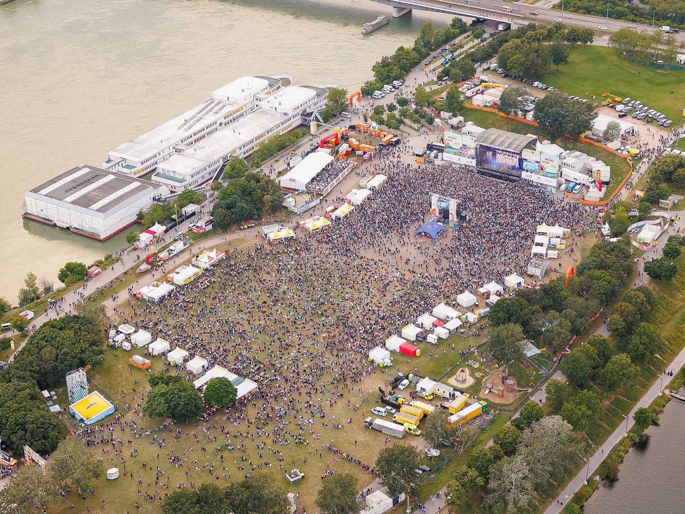Das Wiener Donauinselfest ist nur mehr wenige Monate entfernt. Das Wiener Donauinselfest ist nur mehr wenige Monate entfernt.