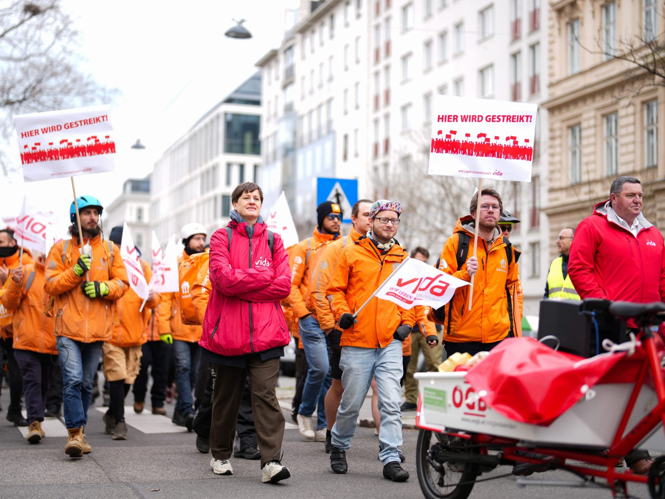 Bereits am Donnerstag gingen die Fahrradboten auf die Straße. Bereits am Donnerstag gingen die Fahrradboten auf die Straße.