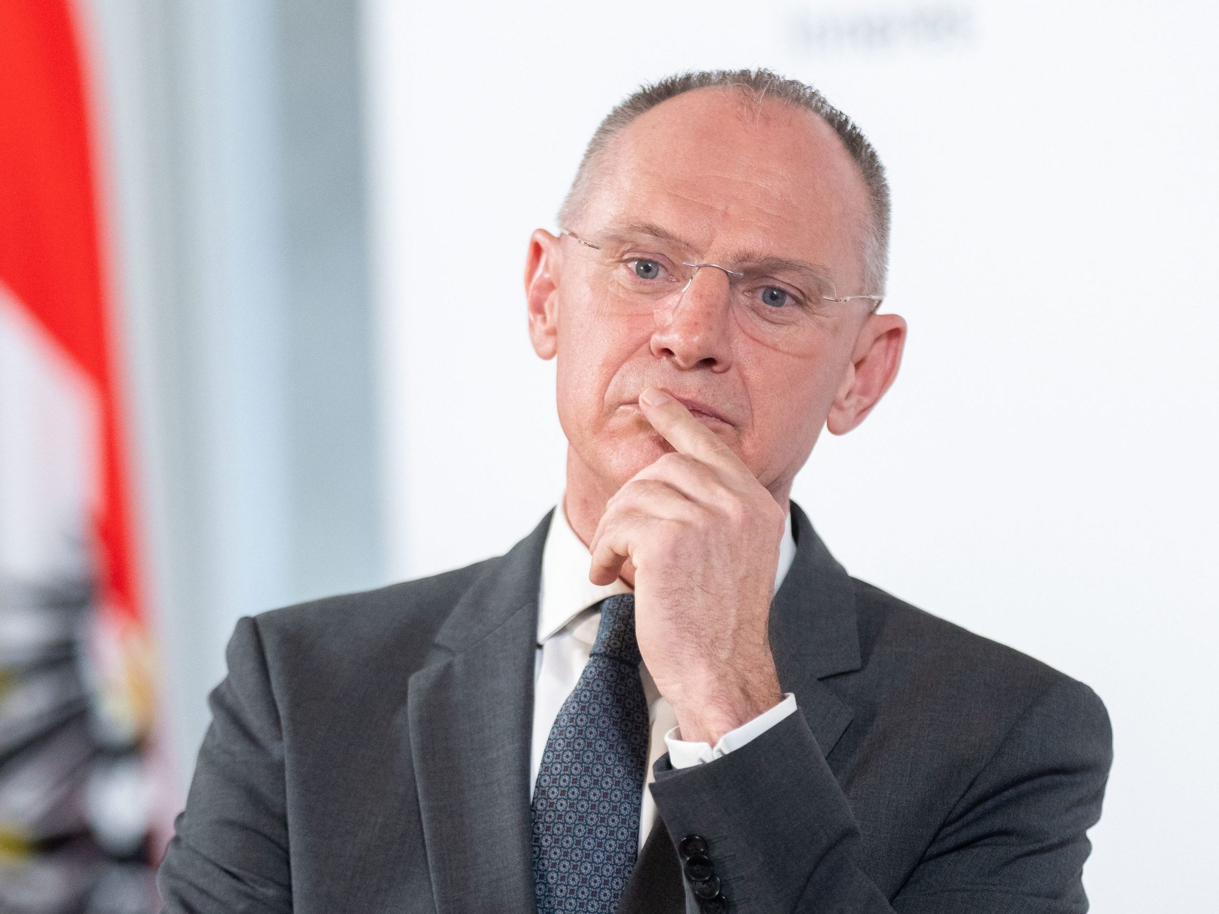 Laut Karner soll es auch Ausnahmen für das Waffenverbot geben. Laut Karner soll es auch Ausnahmen für das Waffenverbot geben.