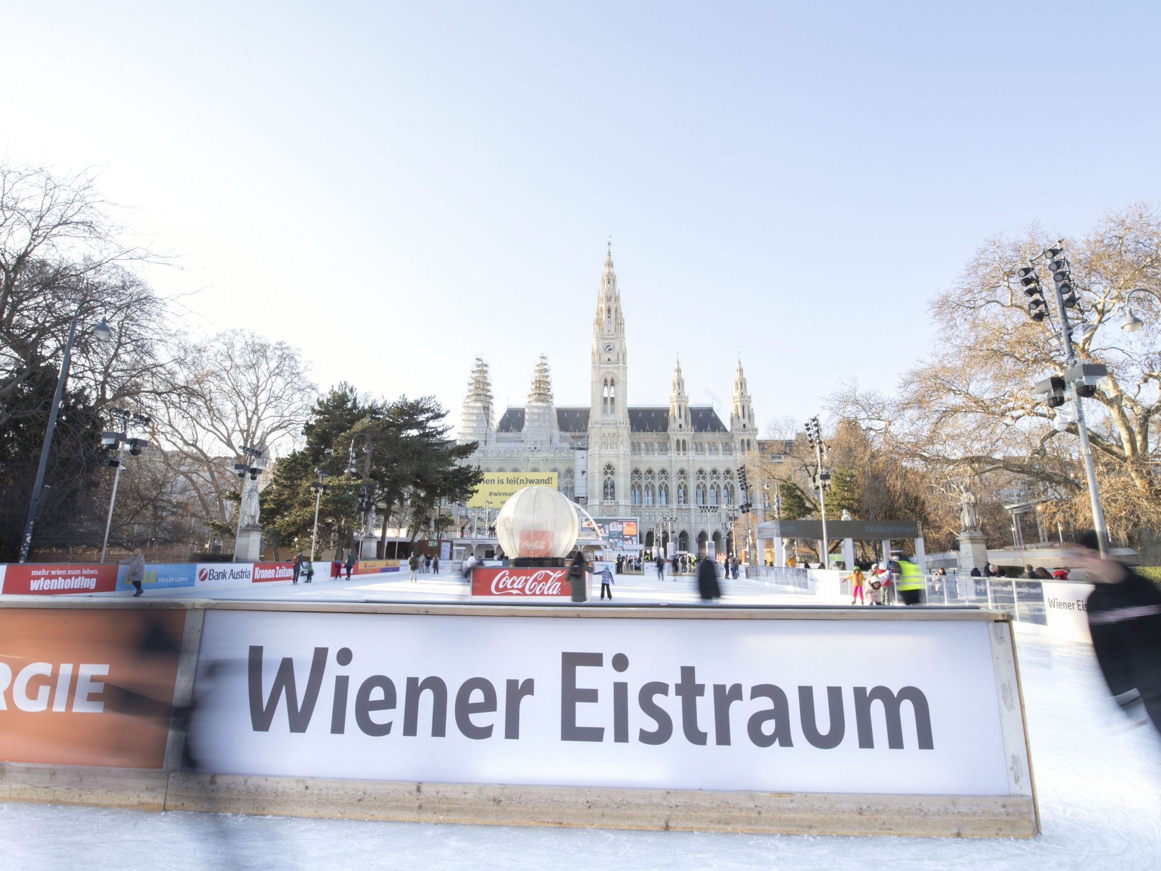 Die bereits 29. Saison des Wiener Eistraums ging zu Ende. Die bereits 29. Saison des Wiener Eistraums ging zu Ende.