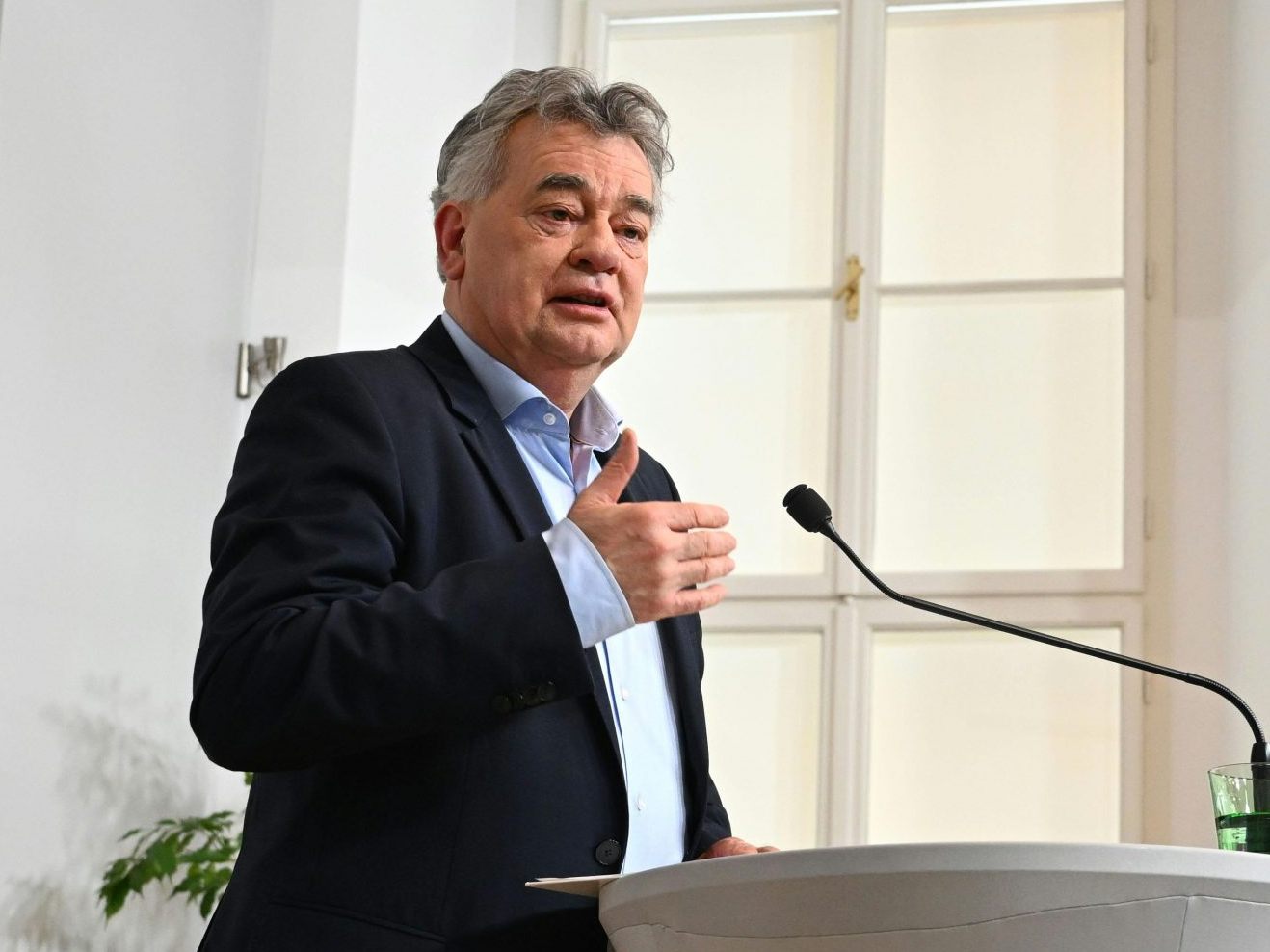 Vizekanzler Kogler kritisiert die "Wahl" in Russland.