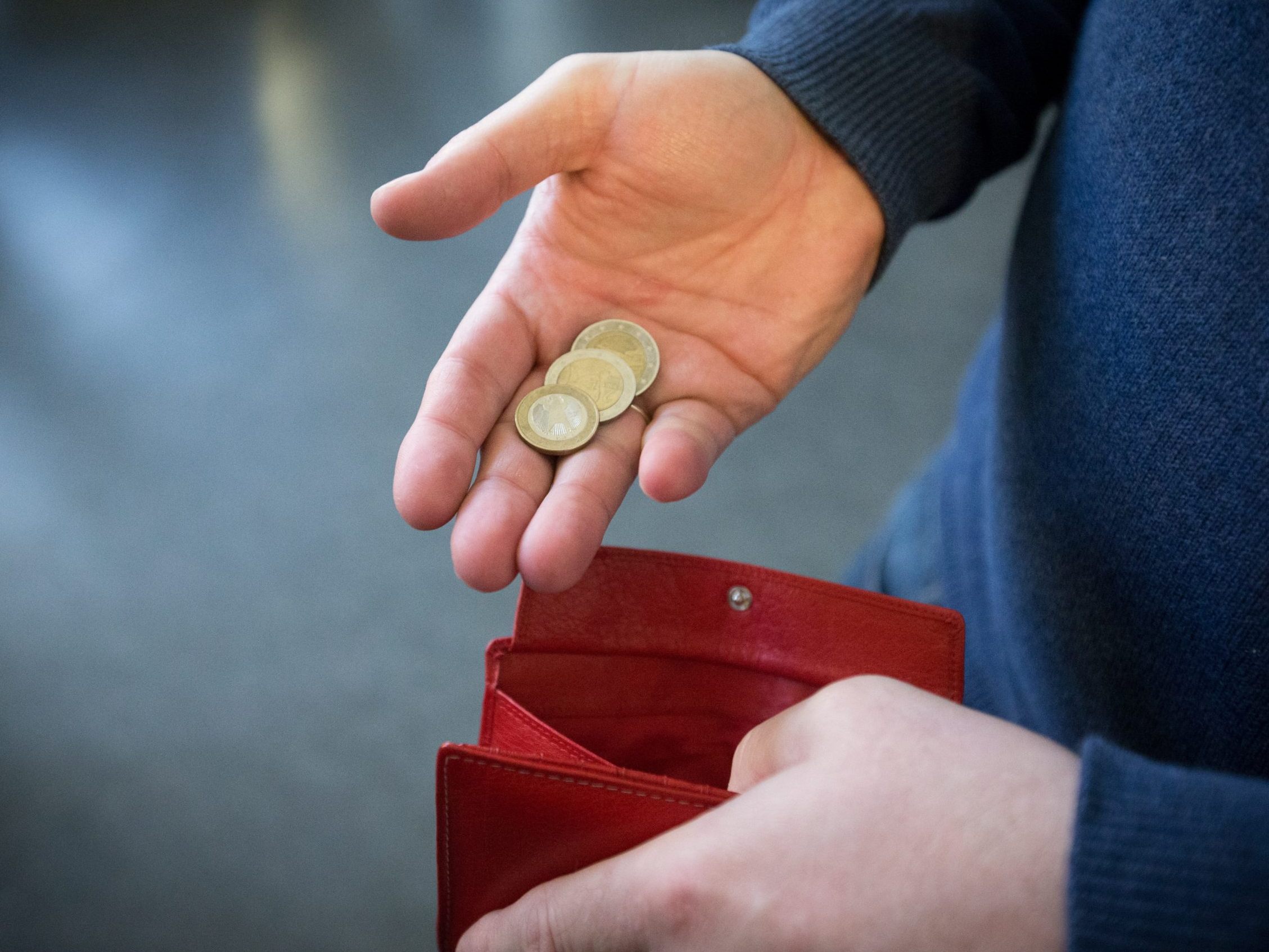 Das verfügbare Einkommen ist im vergangenen Jahr gesunken.
