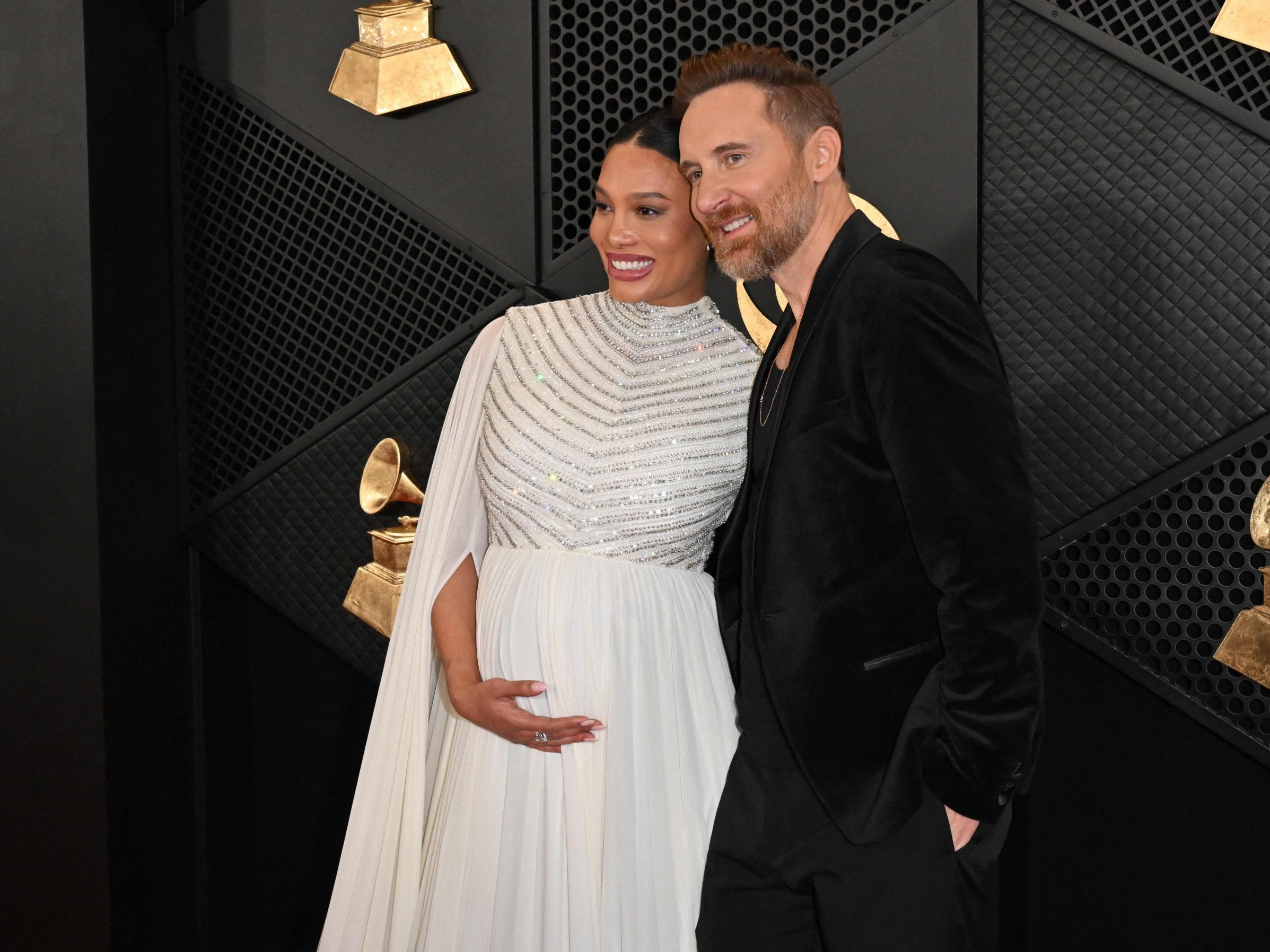 David Guetta und Jessica Ledon haben den Namen des Kindes mitgeteilt. David Guetta und Jessica Ledon haben den Namen des Kindes mitgeteilt.