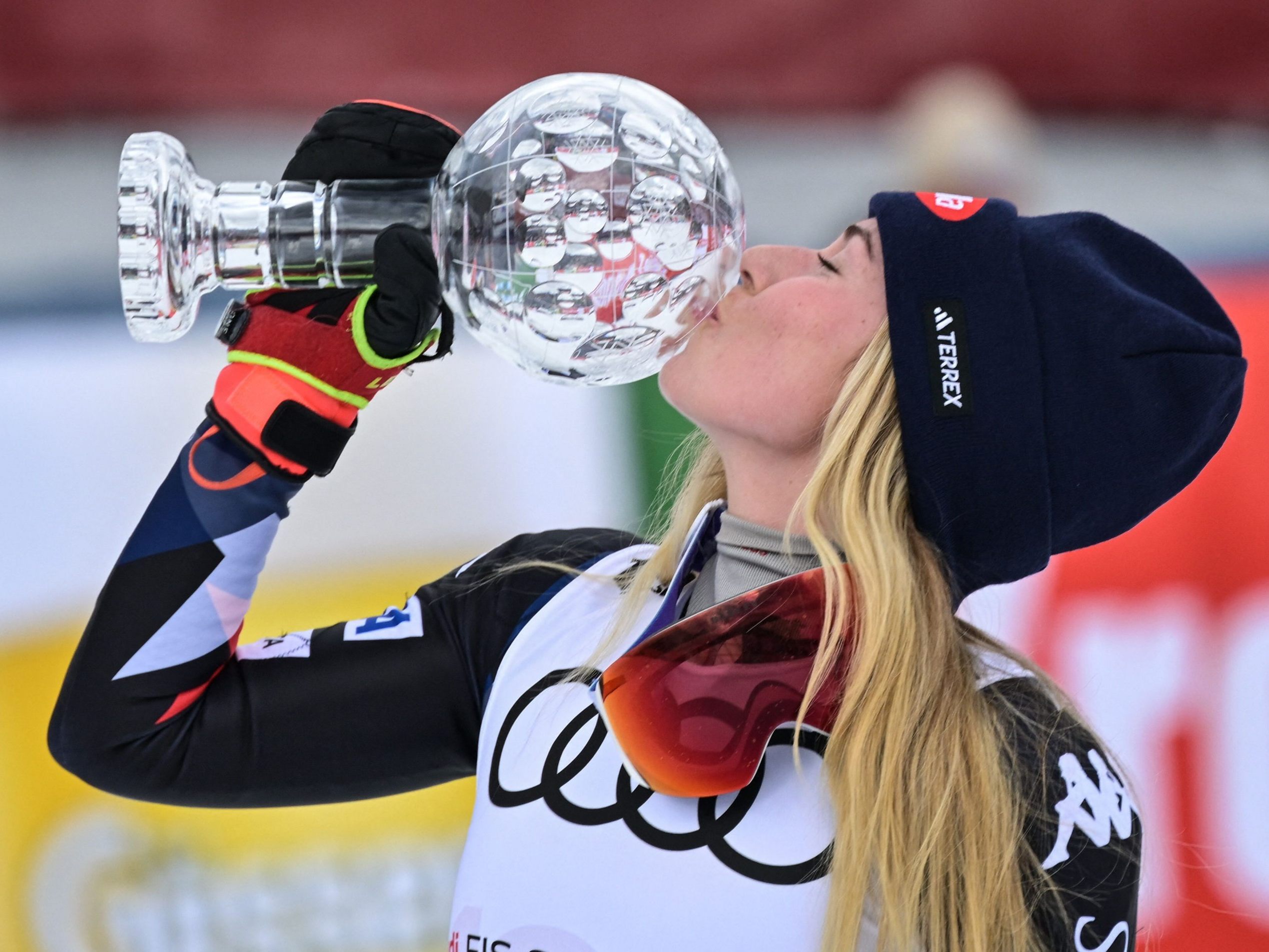 Mikaela Shiffrin holte sich am Samstag die Slalom-Kristallkugel ab. Mikaela Shiffrin holte sich am Samstag die Slalom-Kristallkugel ab.