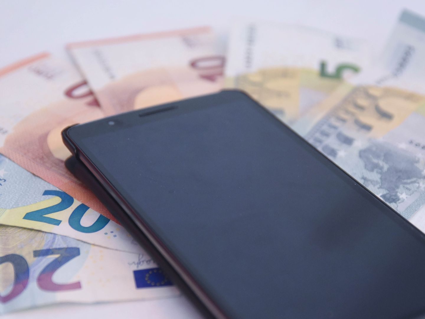Im April steht die Indexanpassung der Mobilfunktarife an. Im April steht die Indexanpassung der Mobilfunktarife an.