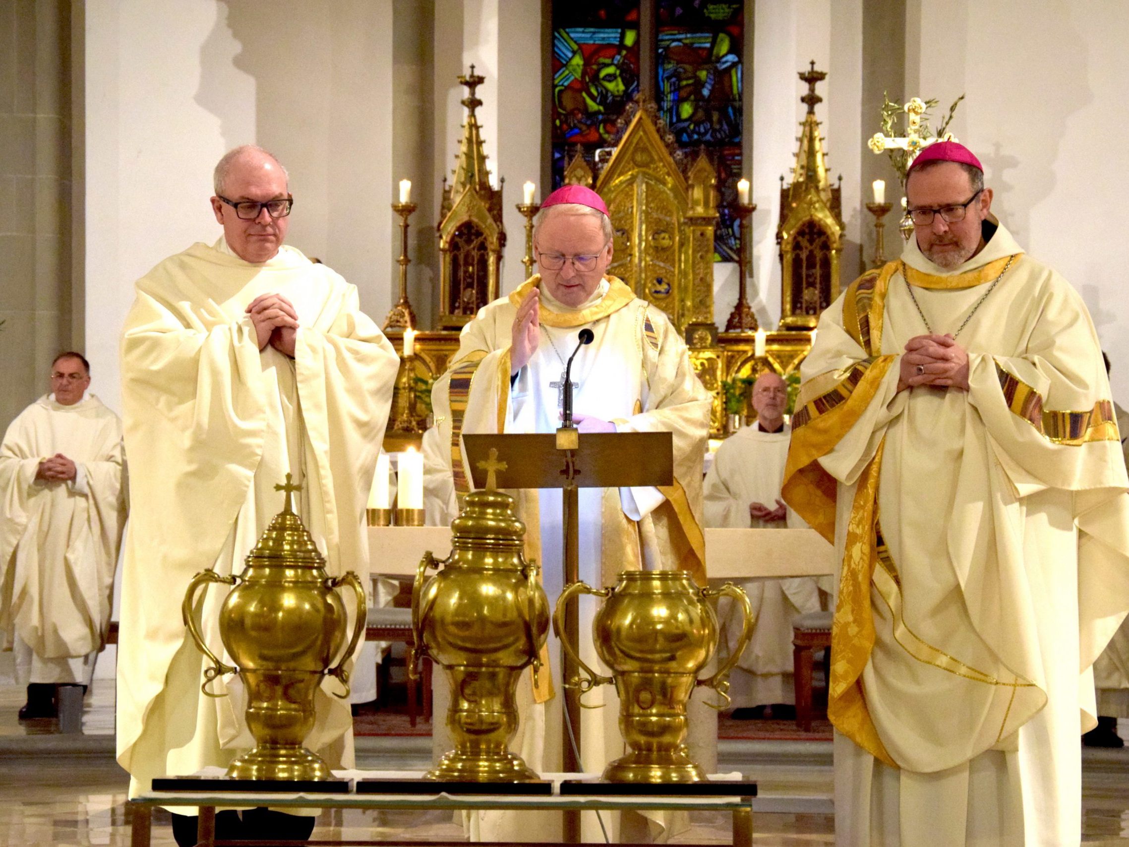 Der Feldkircher Diözesanbischof Benno Elbs bei der Weihe der drei heiligen Öle im Dom zu St. Nikolaus in Feldkirch.
