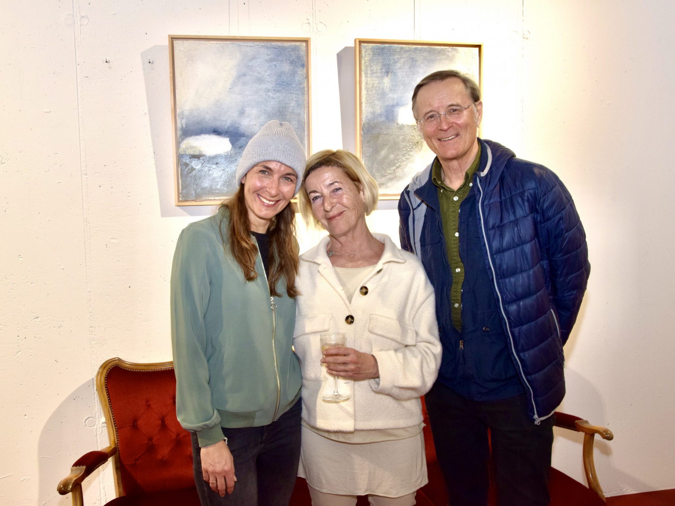 Renate Wittwer und Roland Haas mit ihrer gemeinsamen Tochter Angelika Grabher-Wittwer in der Kukuphi-Ausstellung Renate Wittwer und Roland Haas mit ihrer gemeinsamen Tochter Angelika Grabher-Wittwer in der Kukuphi-Ausstellung