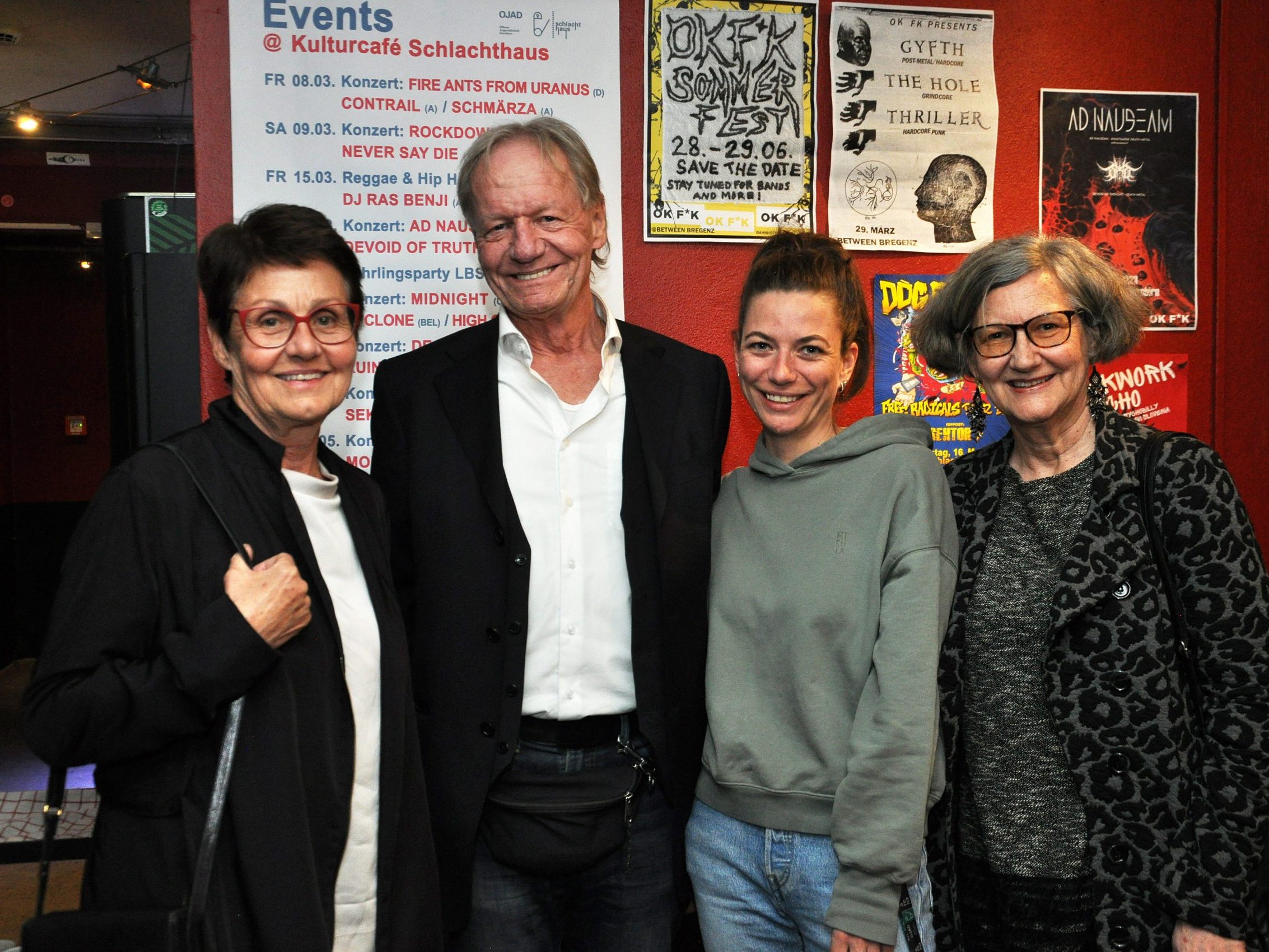 Die Freude bei Martin Hagen und dem Vorstand und Team der Offenen Jugendarbeit Dornbirn war groß.