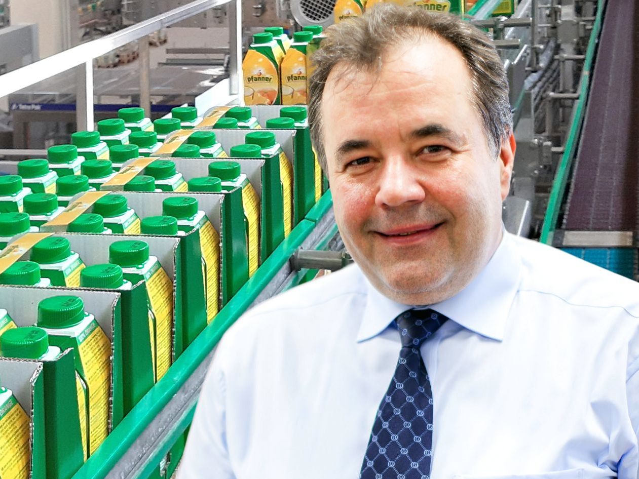 Seit über 25 Jahren ist Peter Pfanner Geschäftsführer von Pfanner Fruchtsaft. Seit über 25 Jahren ist Peter Pfanner Geschäftsführer von Pfanner Fruchtsaft.