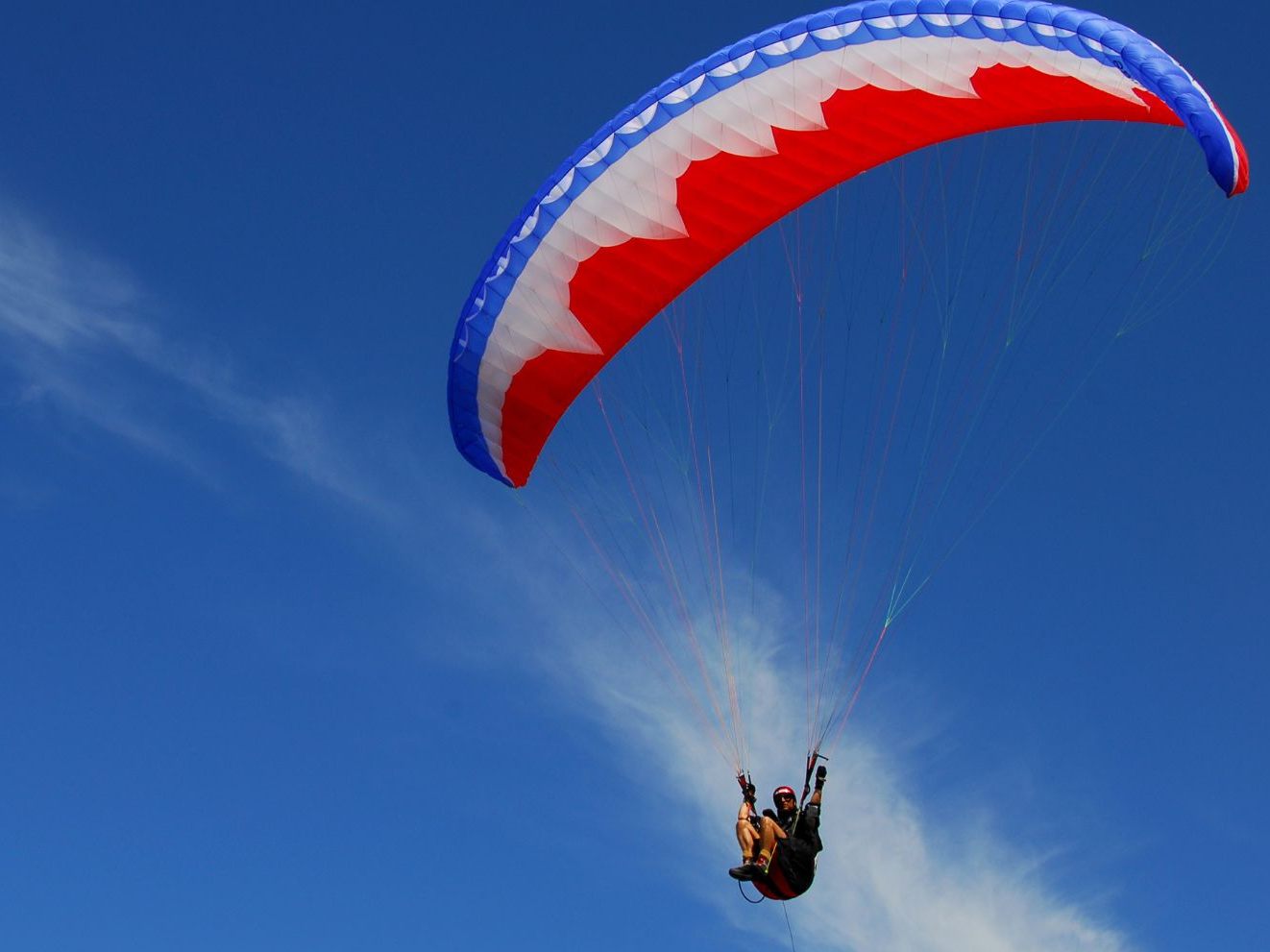 Eine 31-Jährige wurde bei einem Paragliding-Unfall schwer verletzt.
