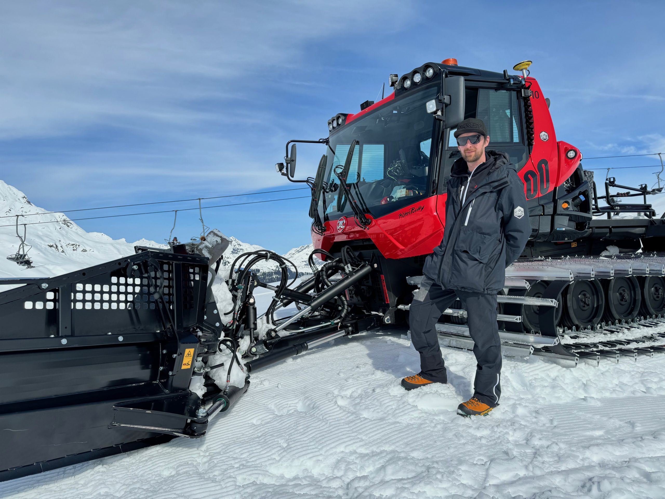 Manfred Thöny präpariert den Kurs für den Weltcup Montafon. Manfred Thöny präpariert den Kurs für den Weltcup Montafon.