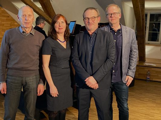 vlnr.: Vizebürgermeister Reinhold Schneider, Obfrau Elisabeth Tschann, Obfrau-Stellvertreter Stefan Burtscher, neues Vorstandsmitglied Robert Manner-Beiter vlnr.: Vizebürgermeister Reinhold Schneider, Obfrau Elisabeth Tschann, Obfrau-Stellvertreter Stefan Burtscher, neues Vorstandsmitglied Robert Manner-Beiter