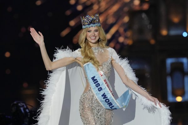 <p>India Miss World</p>
