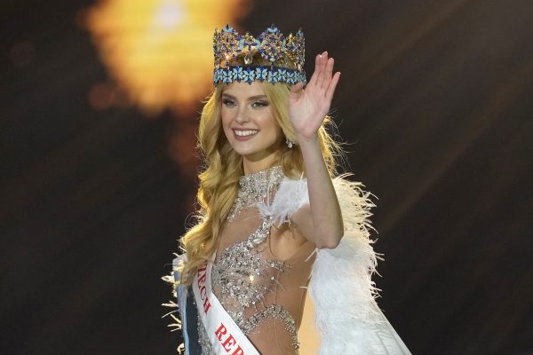 <p>India Miss World</p>
