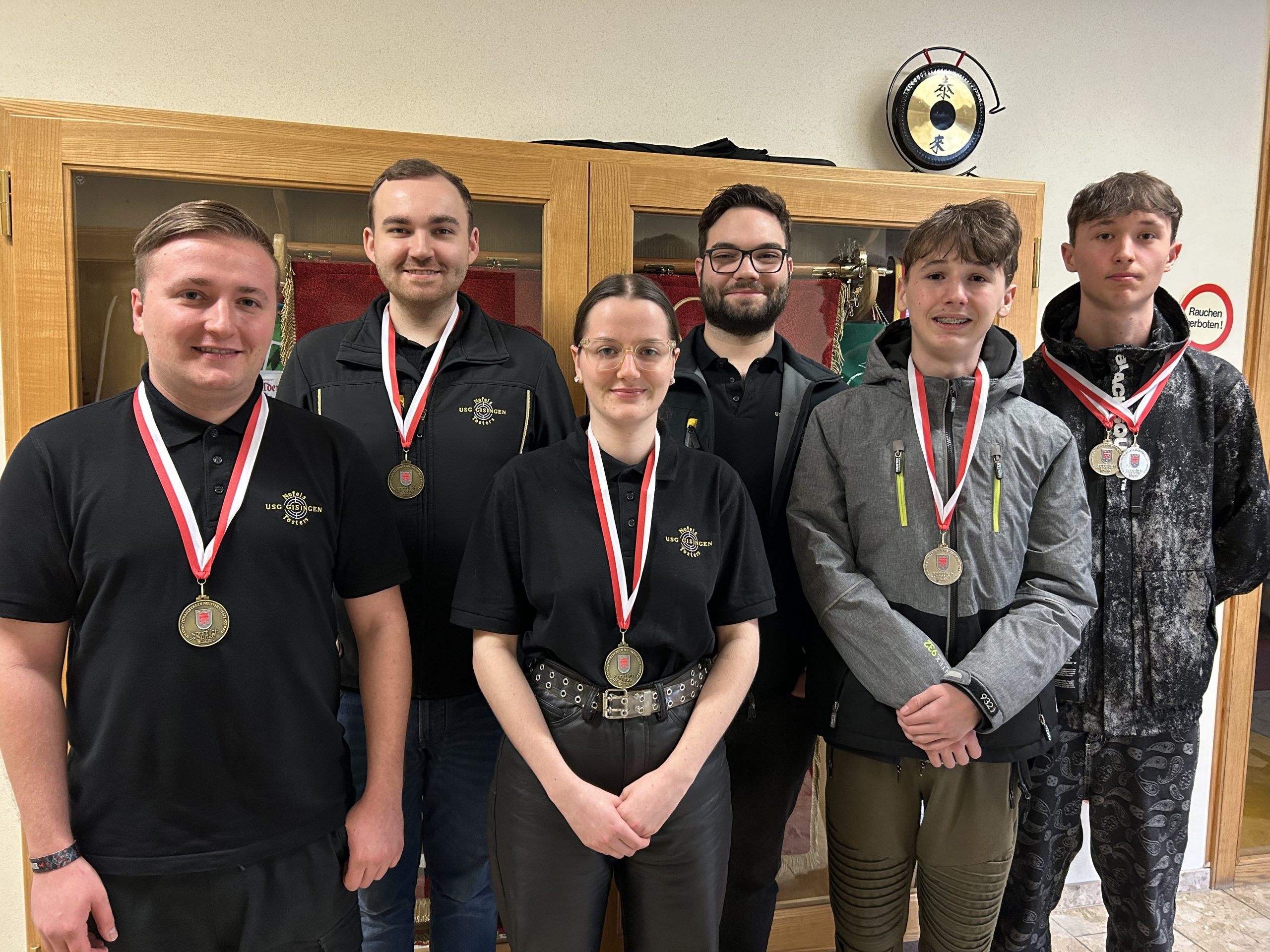 Gruppenfoto: Kaiser Aaron, Wilhelm Jakob, Kaiser Rebekka, Bolter Angelo, Dietinger Julian und Dietinger Aaron. Gruppenfoto: Kaiser Aaron, Wilhelm Jakob, Kaiser Rebekka, Bolter Angelo, Dietinger Julian und Dietinger Aaron.