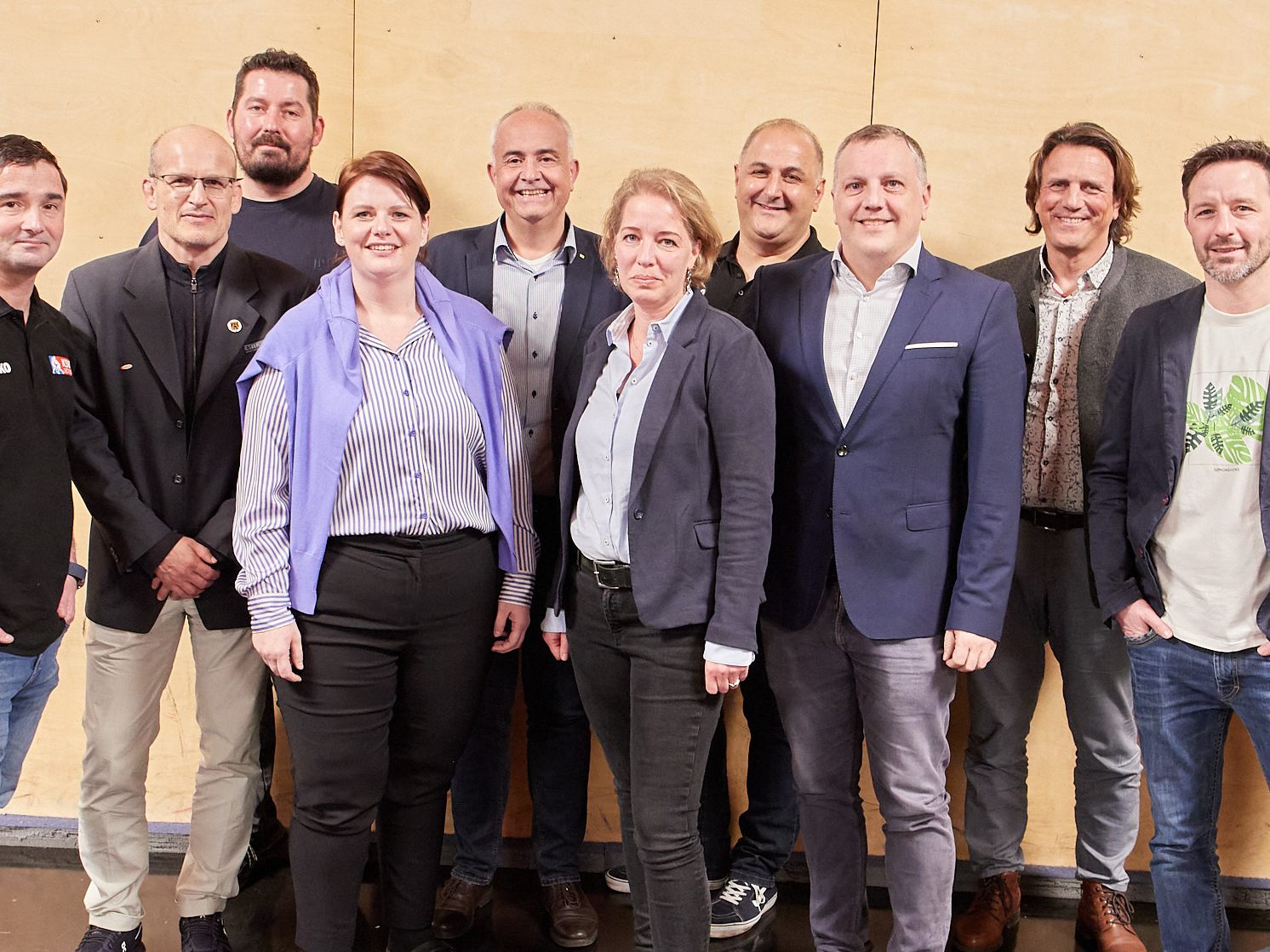 Andreas Nagel, Michael Häusle, Michael Loacker, Sabrina Melioris, Bürgermeister Manfred Böhmwalder, Cornelia Demirel, Kemal Demirel, Gemeinderat Christoph Längle, Bürgermeister Gerd Hölzl, Matthias Kathan und Thomas Fend.