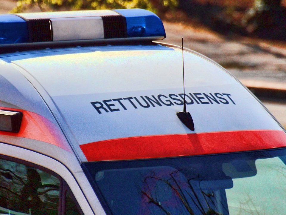 Der Mann wurde mit Unterkühlungen ins Krankenhaus gebracht.