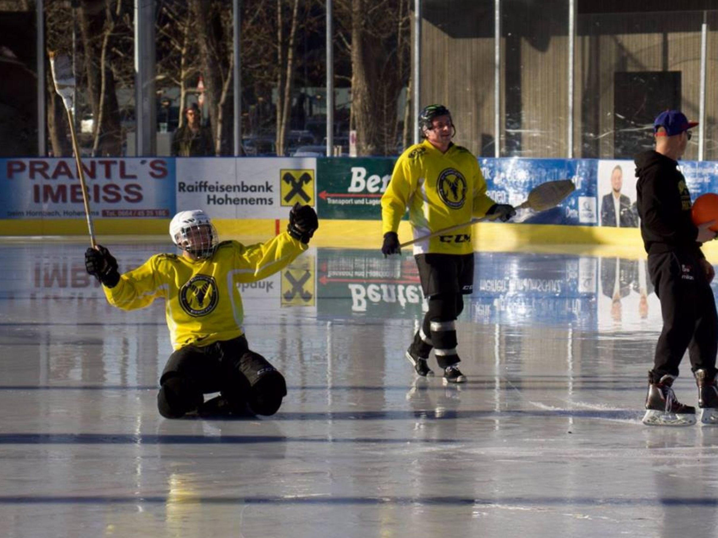 Im Emser Eisstadion wartet am Samstag ein spannender und vor allem spaßiger Saisonabschluss Im Emser Eisstadion wartet am Samstag ein spannender und vor allem spaßiger Saisonabschluss