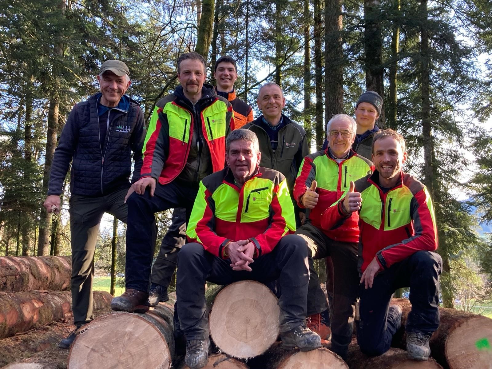 Waldaufseher Rafael Fetz, Meinrad Gruber, Hubert Schwärzler, Klemens Nenning und Egon Schelling, Lehrlinge Magnus Huber und Lukas Kempf sowie DI Thomas Ölz.