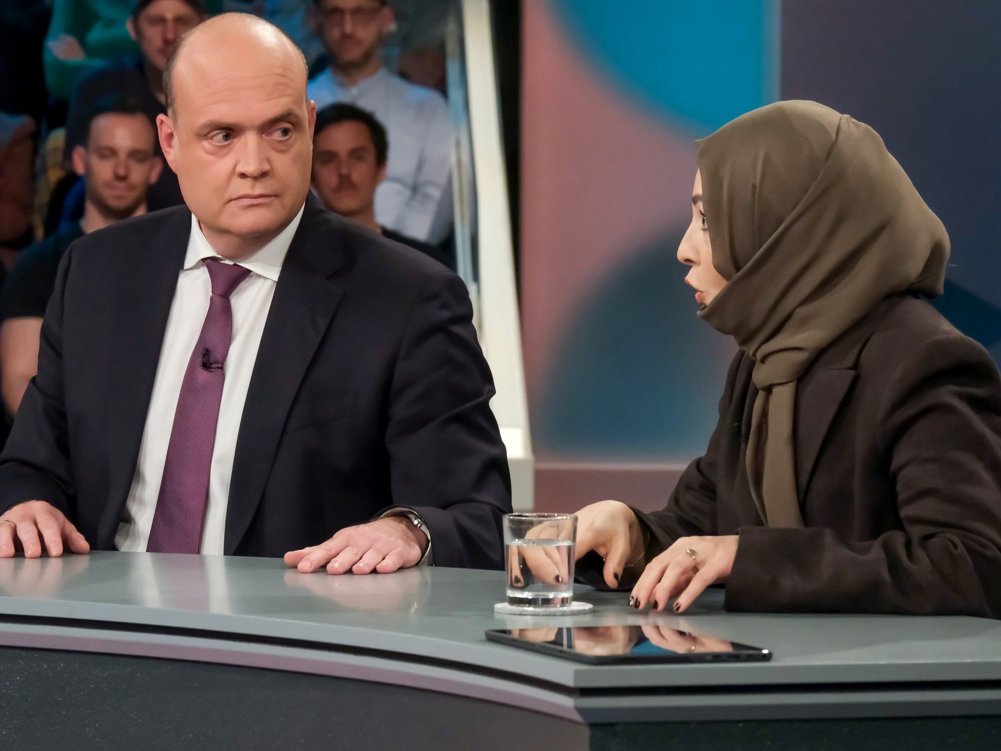 Bei "hart aber fair" wurde die Debatte am Montagabend hitzig.