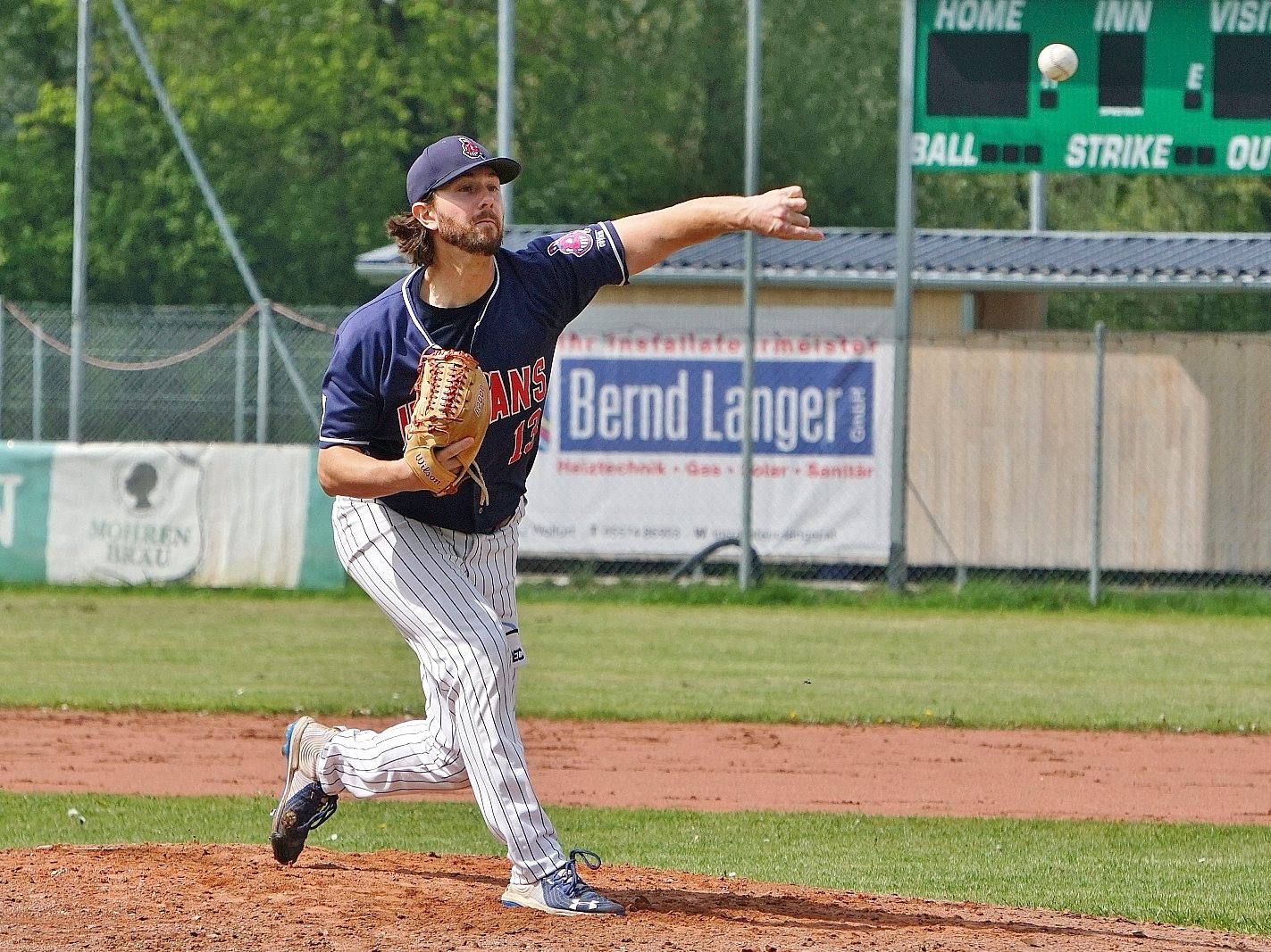 Ryan Rupp erzielte zum Auftakt zehn Strike Outs und liegt mit aktuell 709 Strike Outs an der vierten Stellen in der ewigen Bestenliste.