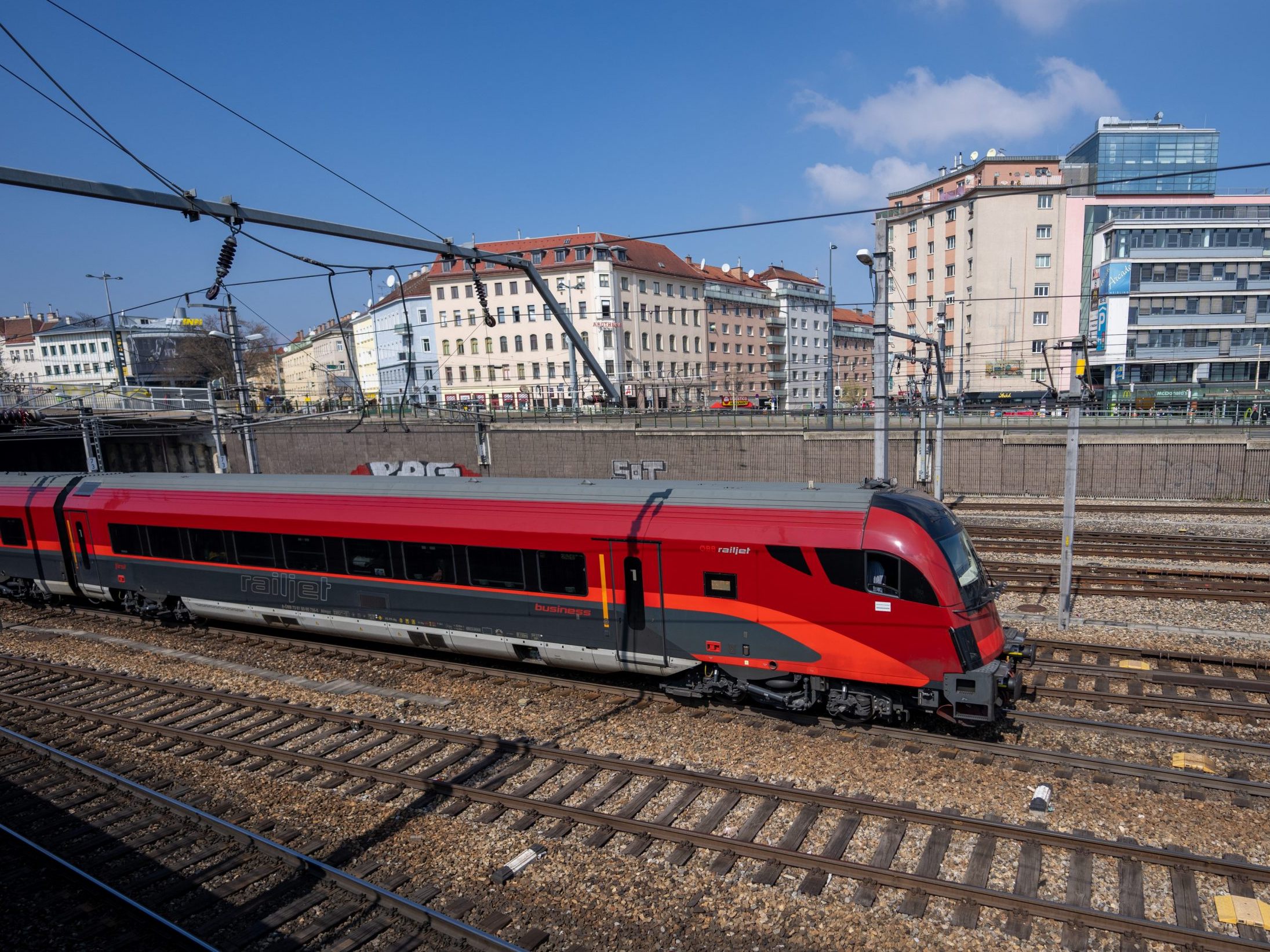 Trotz Passagierrekords verzeichnen die ÖBB einen gesunkenen Gewinn.