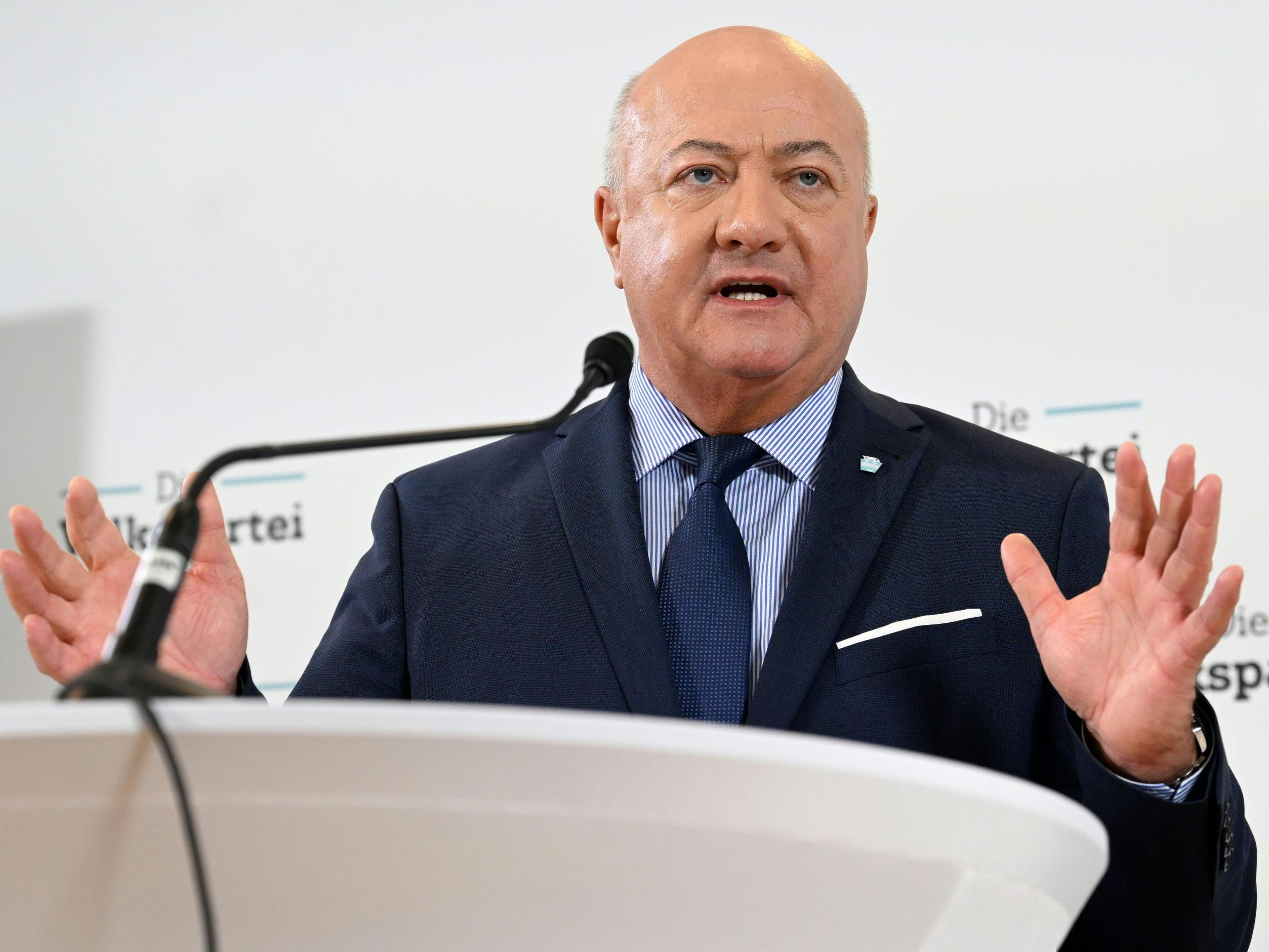 ÖVP erteilte Forderung nach Wohnsitzauflage Absage. ÖVP erteilte Forderung nach Wohnsitzauflage Absage.