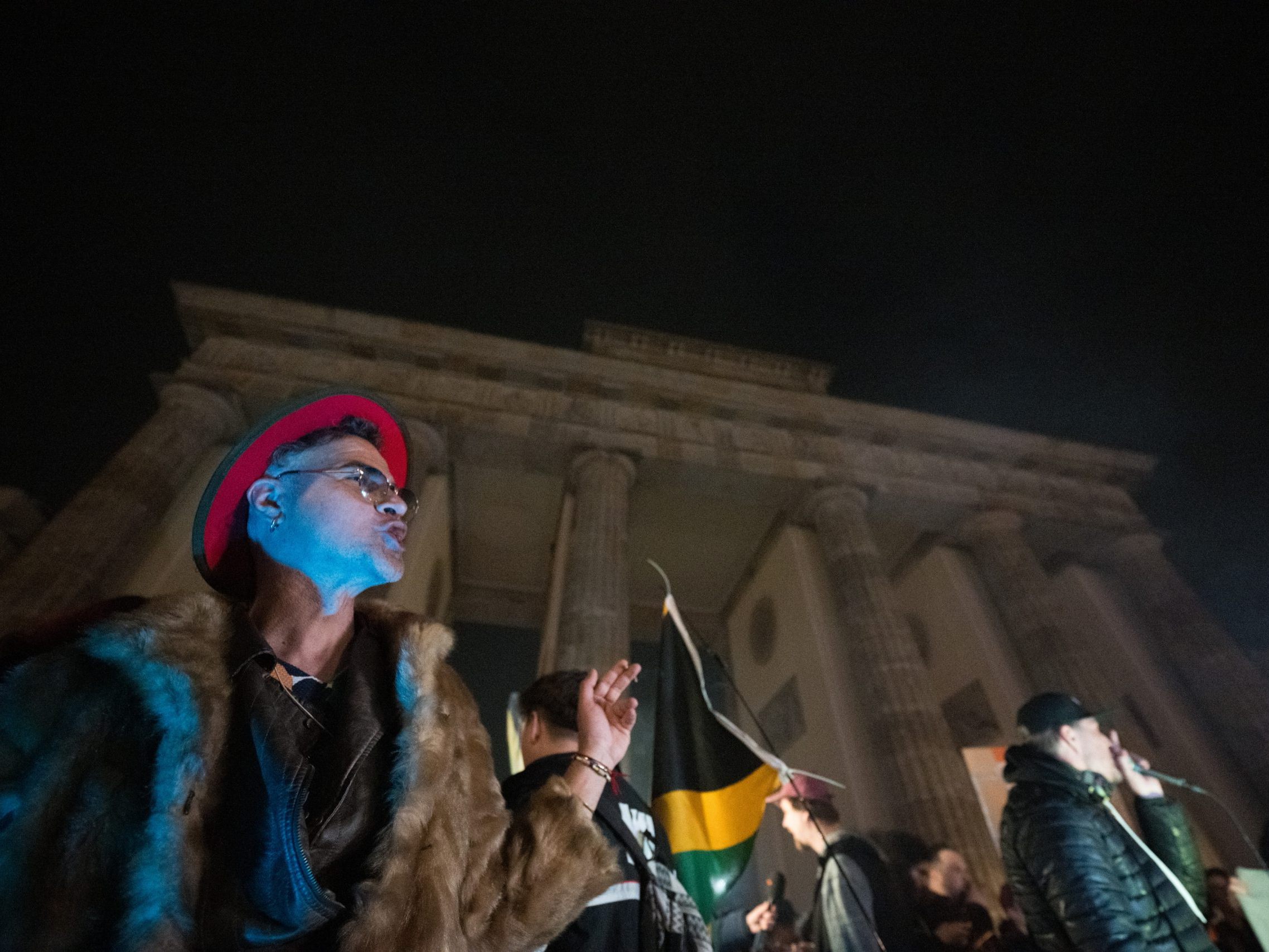 Beim "Smoke-In" vor dem Brandenburger Tor nach der Legalisierung von Cannabis.