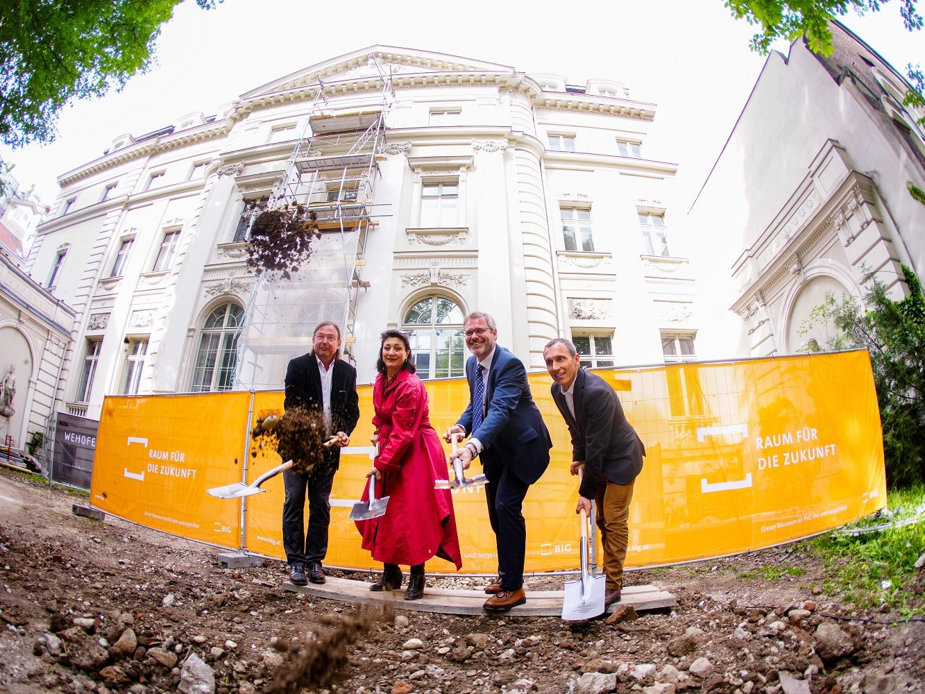 Spatenstich in Wien. Spatenstich in Wien.