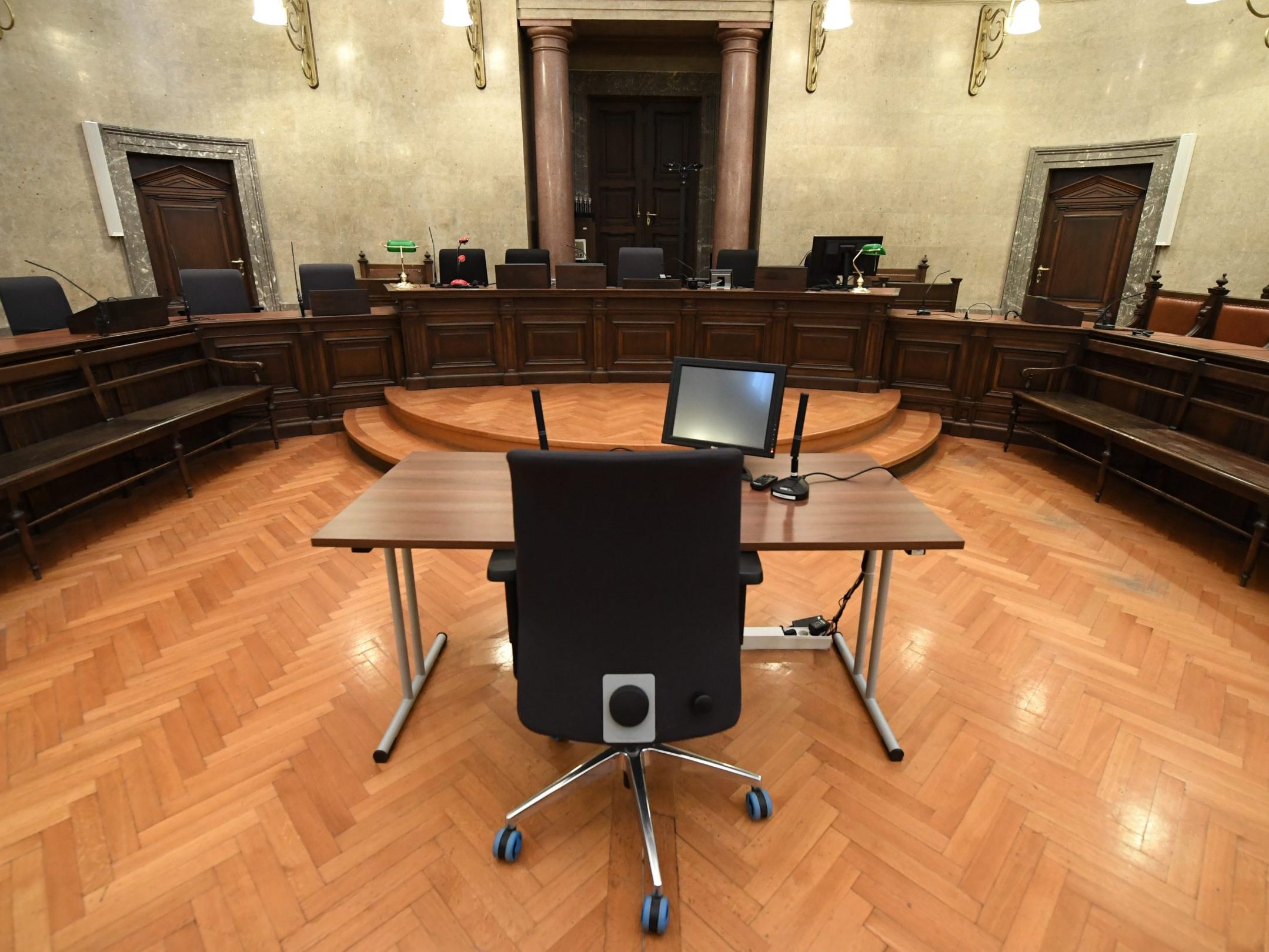 Die Frau wurde zu vier Jahren Haft verurteilt. Die Frau wurde zu vier Jahren Haft verurteilt.