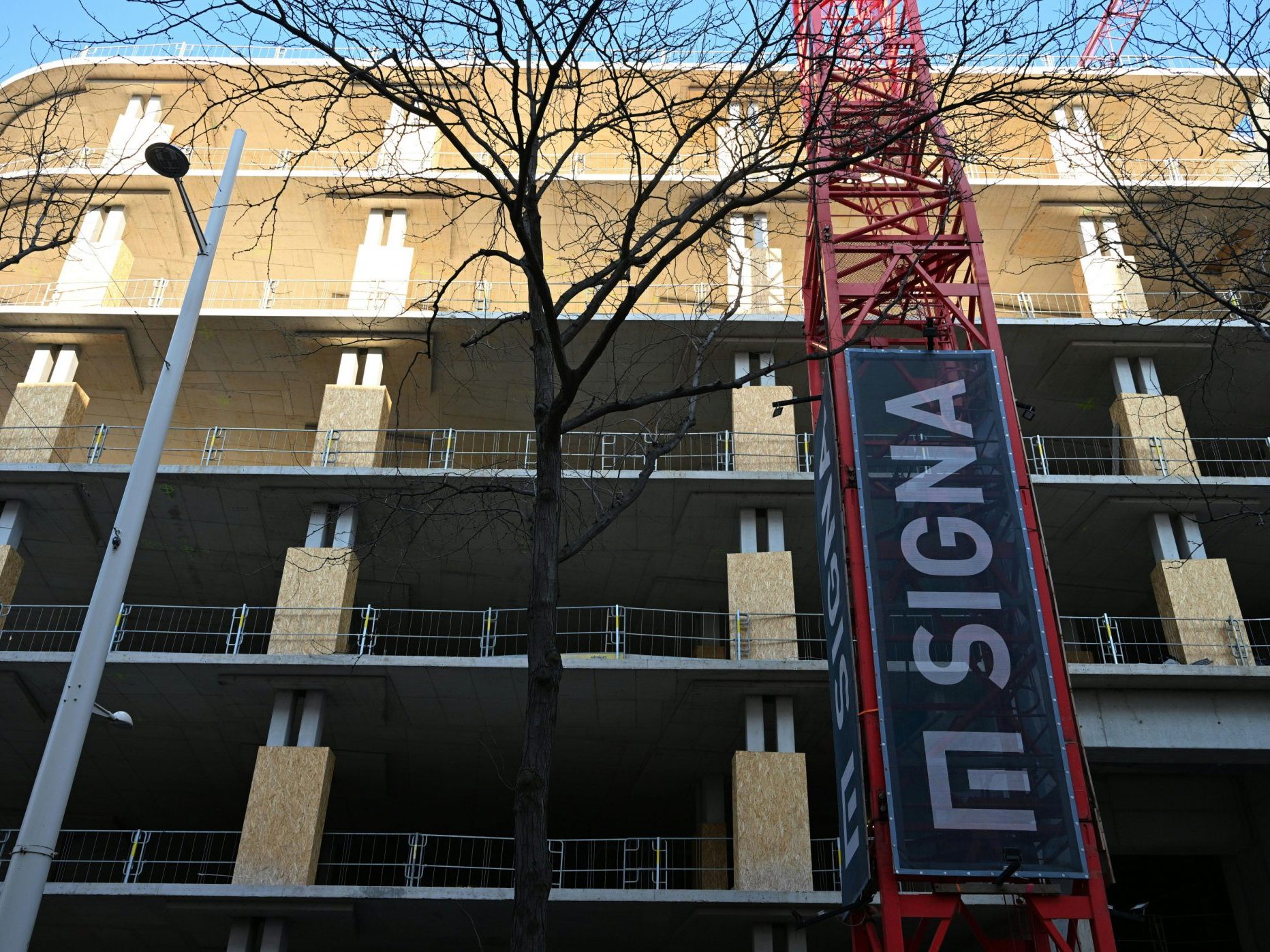 Aktionäre befassen sich mit Signa-Sanierungsplänen