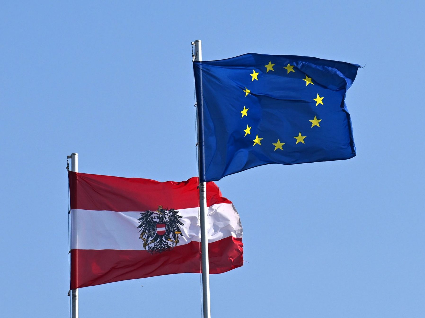 Die EU-Wahl-Kandidaten begeben sich auf Wahlkampftouren.