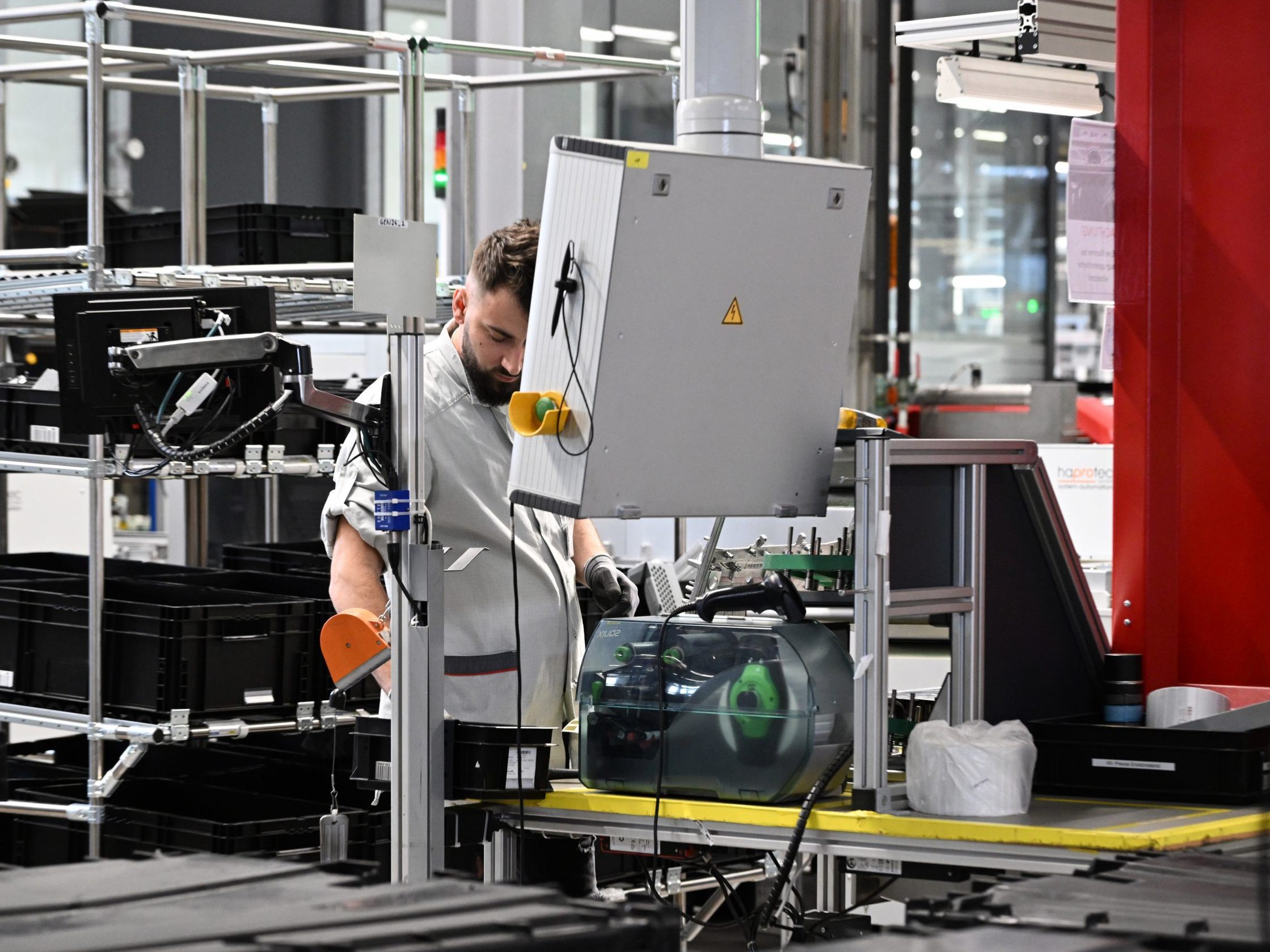 Auch in der Elektroindustrie drohen Streiks. Auch in der Elektroindustrie drohen Streiks.