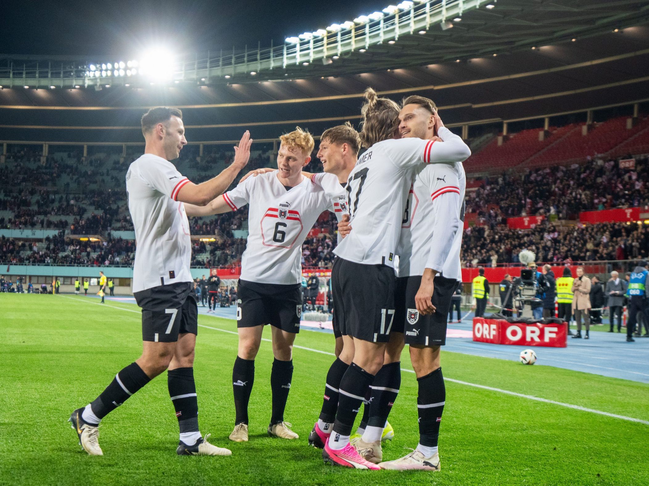 Österreich in Weltrangliste vor EM-Gegner Polen.