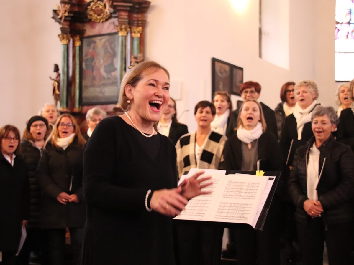 Der Bildsteiner Chor zeigte ein breites Gesangsrepertoire. Der Bildsteiner Chor zeigte ein breites Gesangsrepertoire.