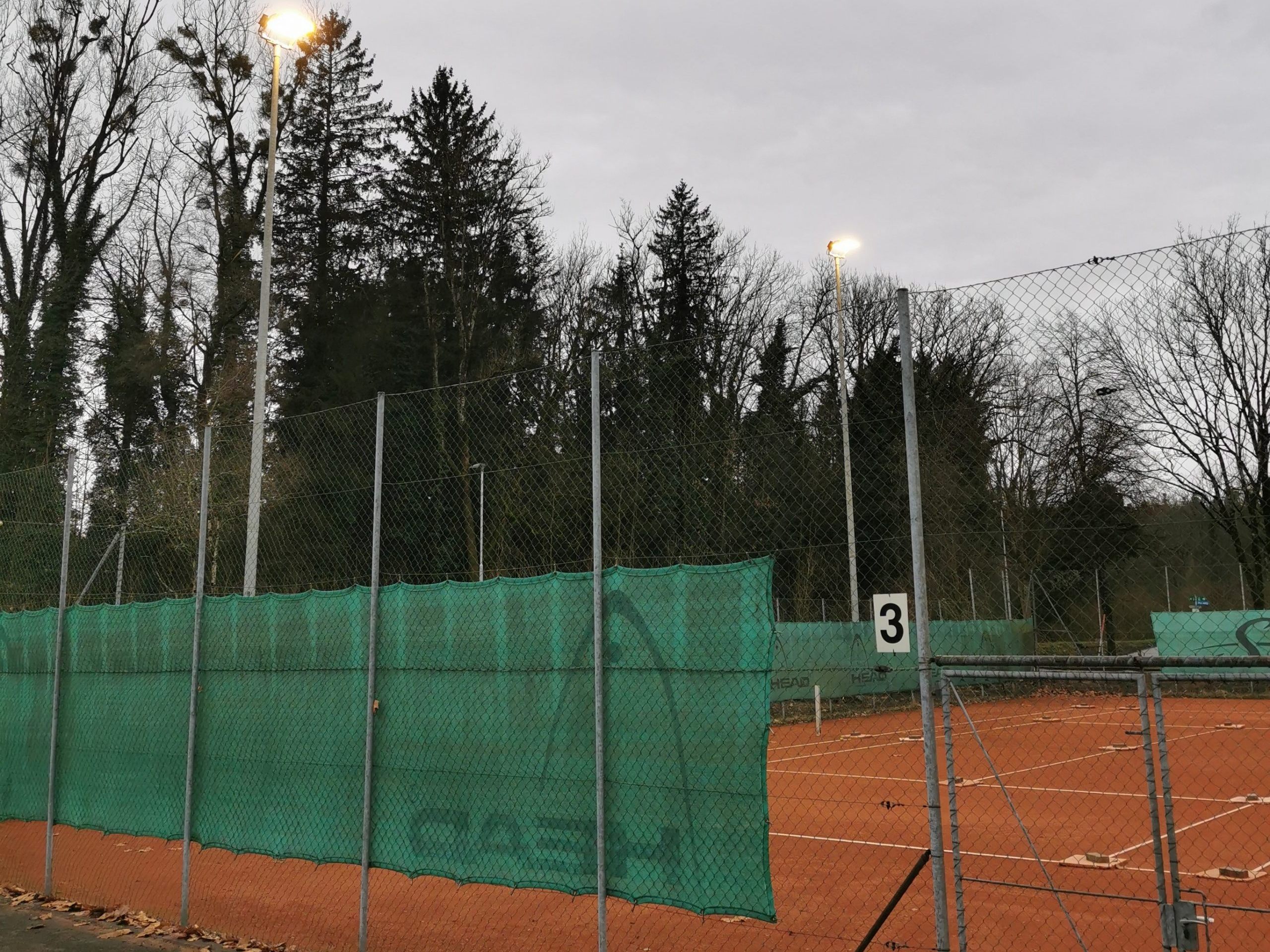 Das neue Flutlicht ist startklar