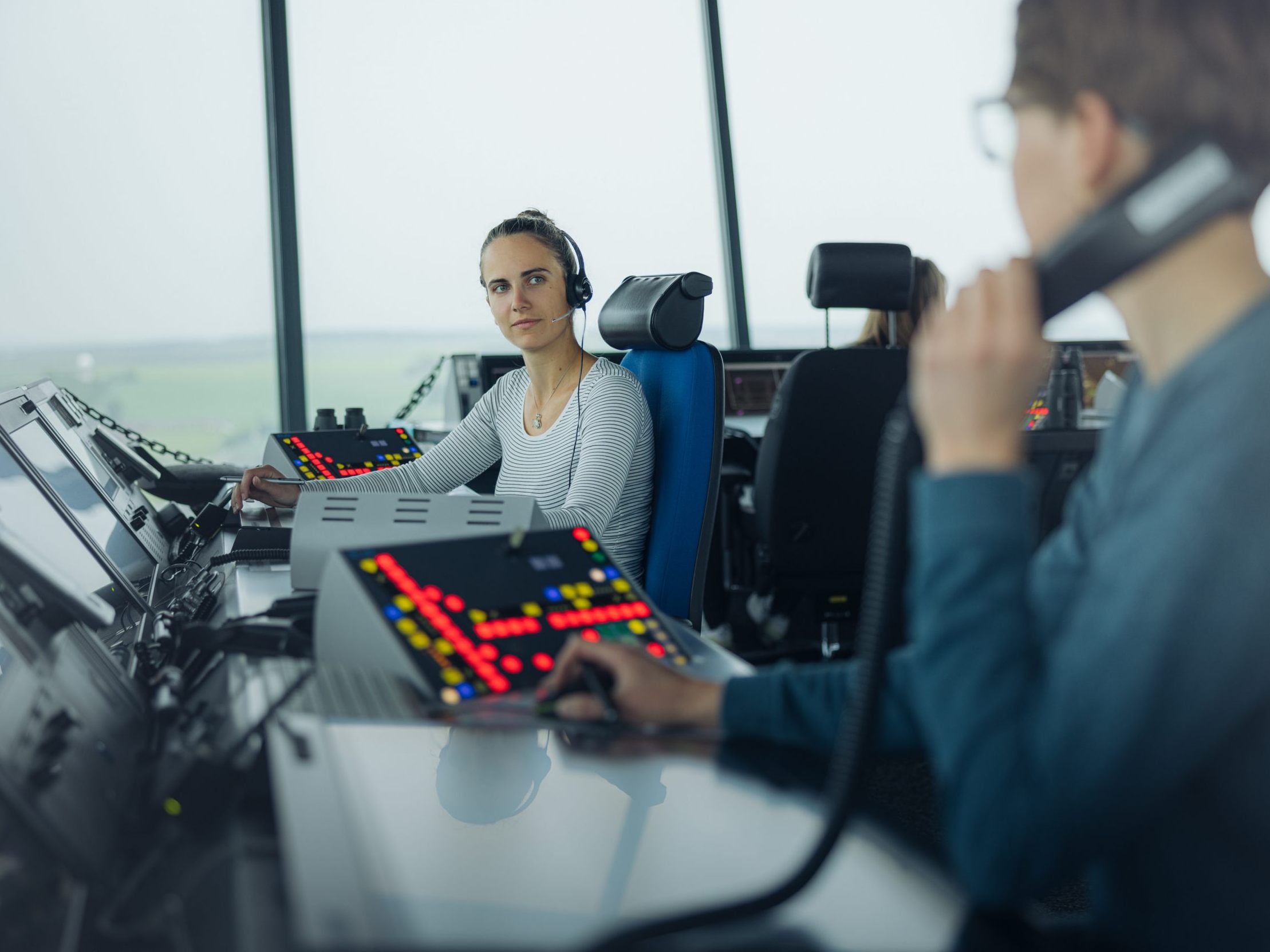 Wer sich für diesen Job interessiert, kann sich diesen Samstag direkt bei Austro Control in Wien informieren. Wer sich für diesen Job interessiert, kann sich diesen Samstag direkt bei Austro Control in Wien informieren.