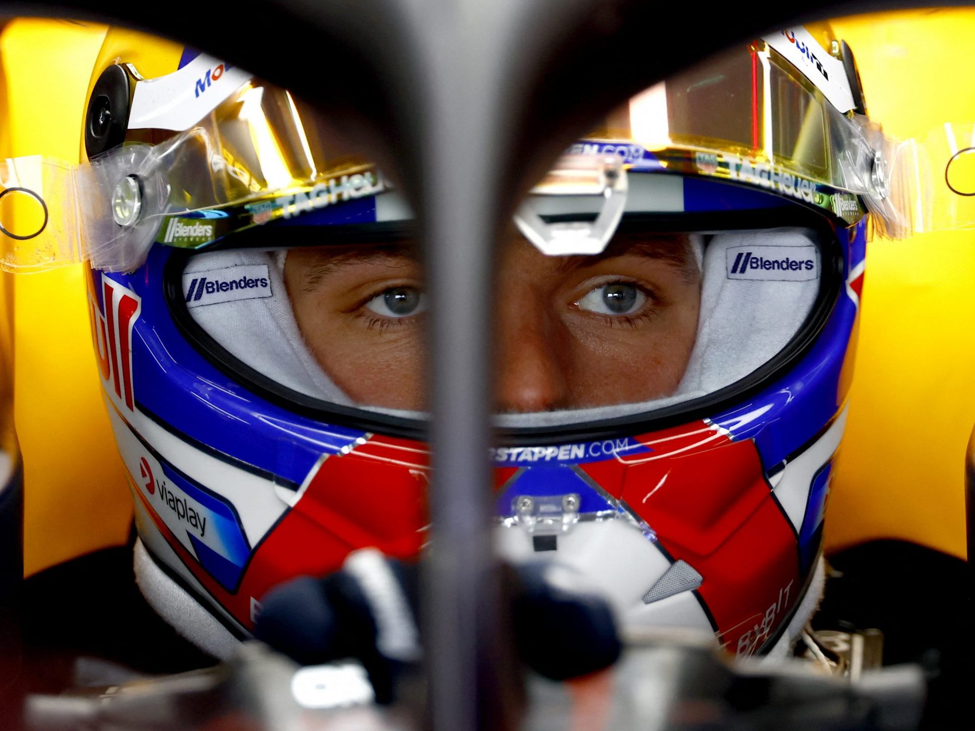 Verstappen im ersten Training voraus - Zweites Training wegen Regens ohne Aussagekraft. Verstappen im ersten Training voraus - Zweites Training wegen Regens ohne Aussagekraft.