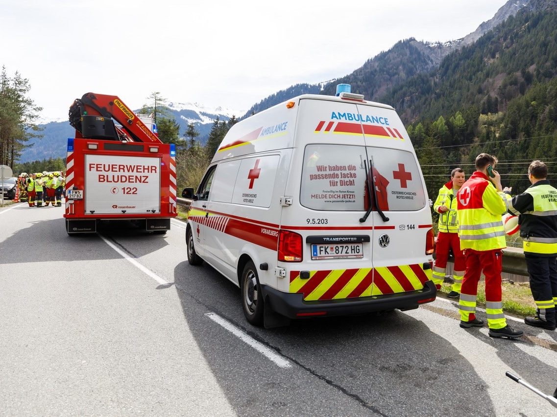 Bei einem Unfall auf der L188 wurden mehrere Personen verletzt.