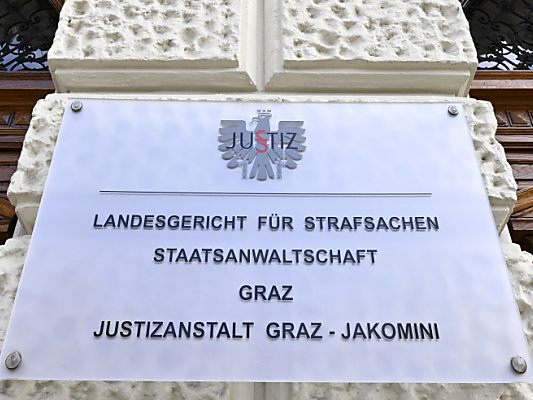 Richter wollen mehr Stellen für Verteidigerkostenersatz