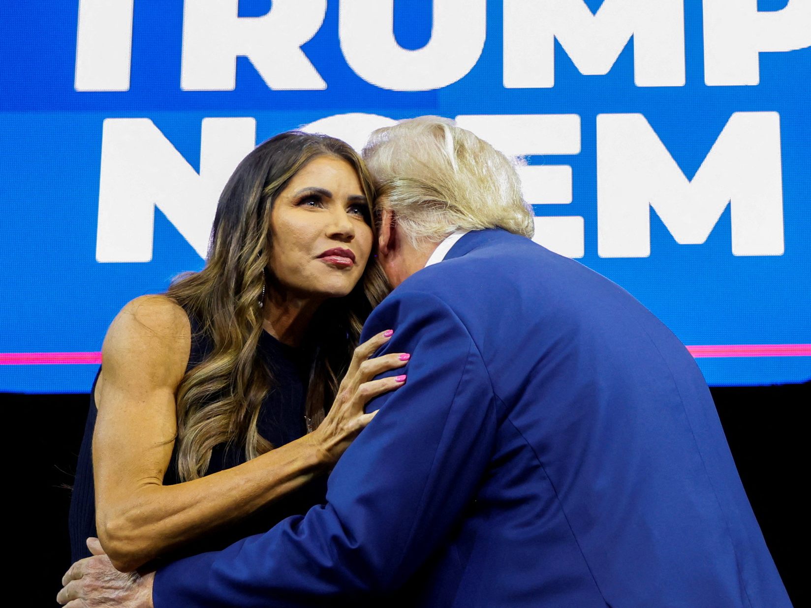 Kristi Noem könnte Trumps "Running Mate" im Kampf um die US-Präsidentschaft werden. Kristi Noem könnte Trumps "Running Mate" im Kampf um die US-Präsidentschaft werden.