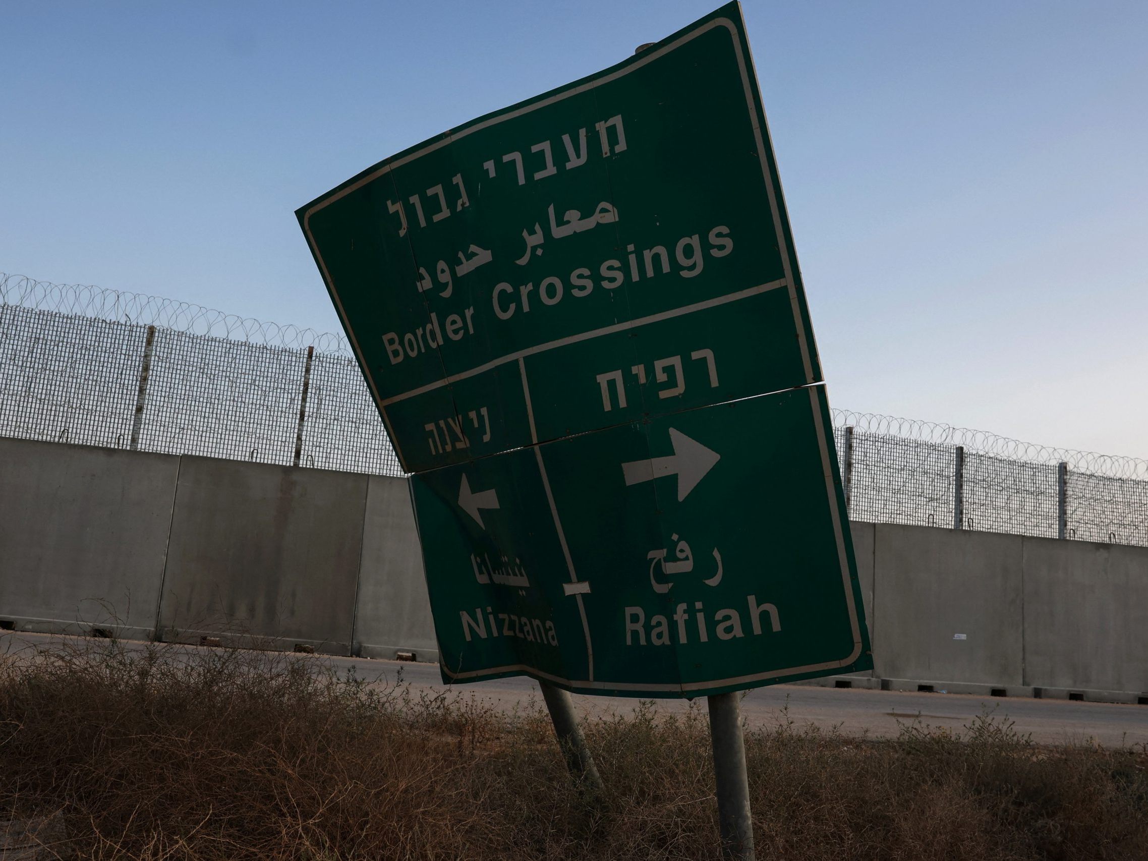 Der Vorfall werde geprüft und es würden Gespräche mit dem Nachbarland geführt, teilte das israelische Militär mit.