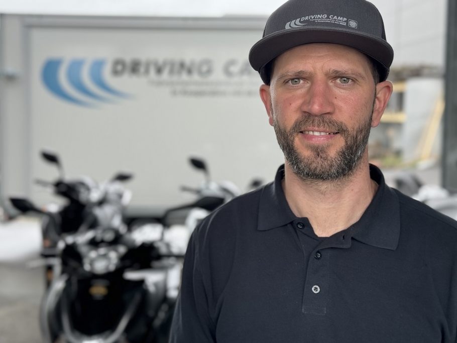 David Eberle ist Instructor beim Driving Camp Vorarlberg.