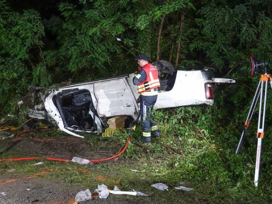 Vier Tote gab es bei einem Verkehrsunfall in Niederösterreich.
