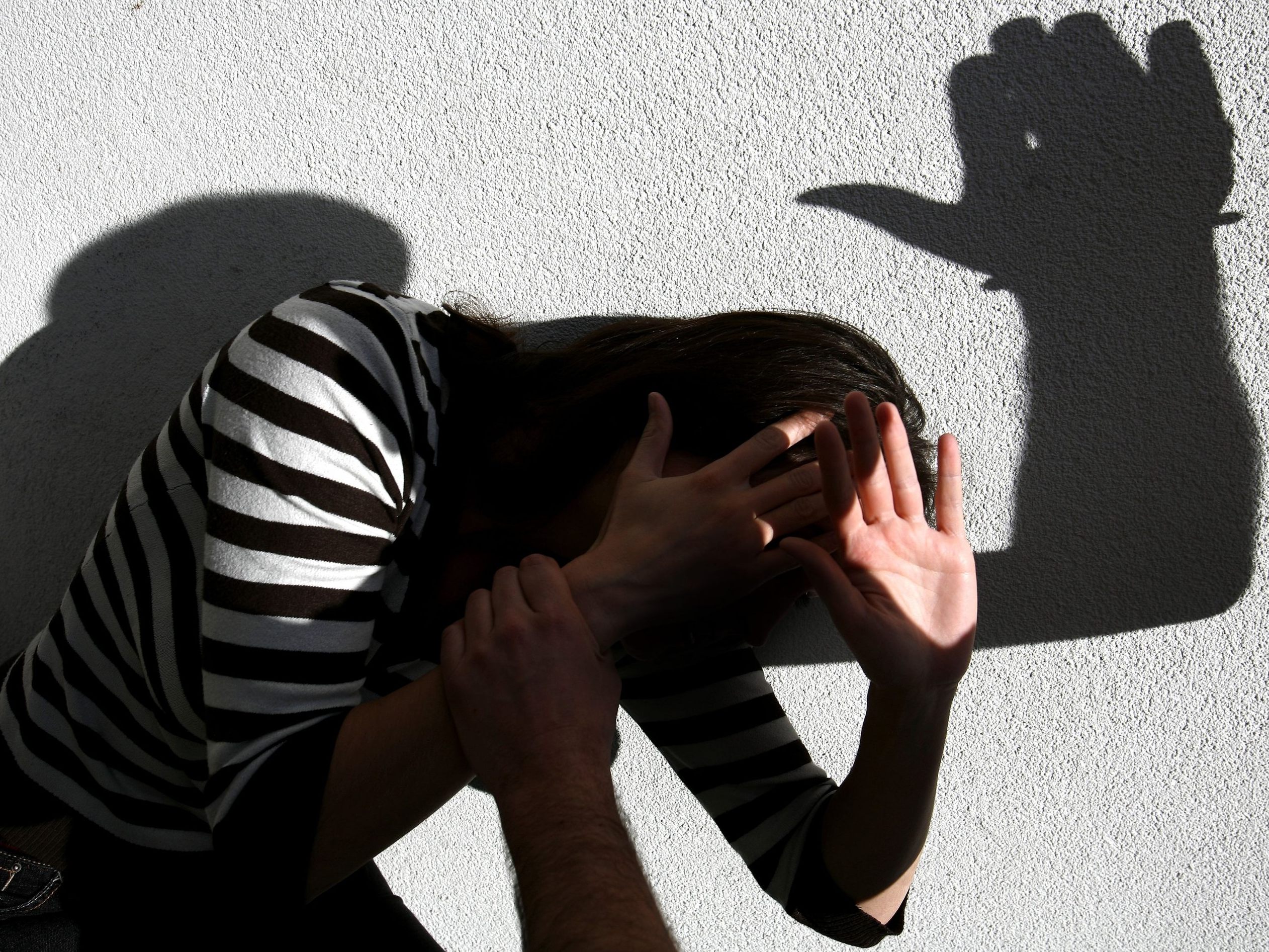 Eine 27-Jährige wurde von ihrem Ex-Freund attackiert.
