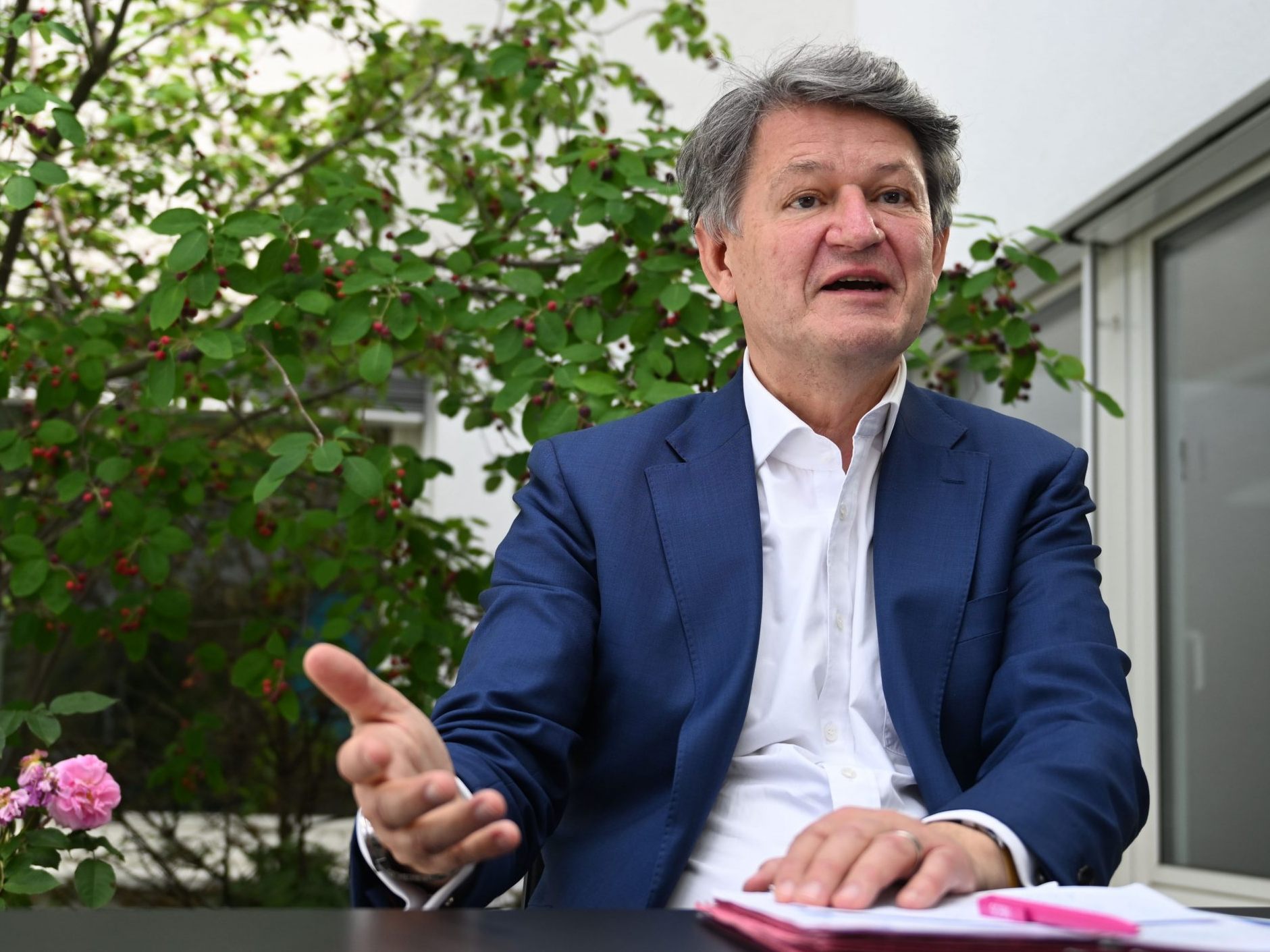 Brandstätter will das Transit-Problem mit Bahnausbau bekämpfen. Brandstätter will das Transit-Problem mit Bahnausbau bekämpfen.