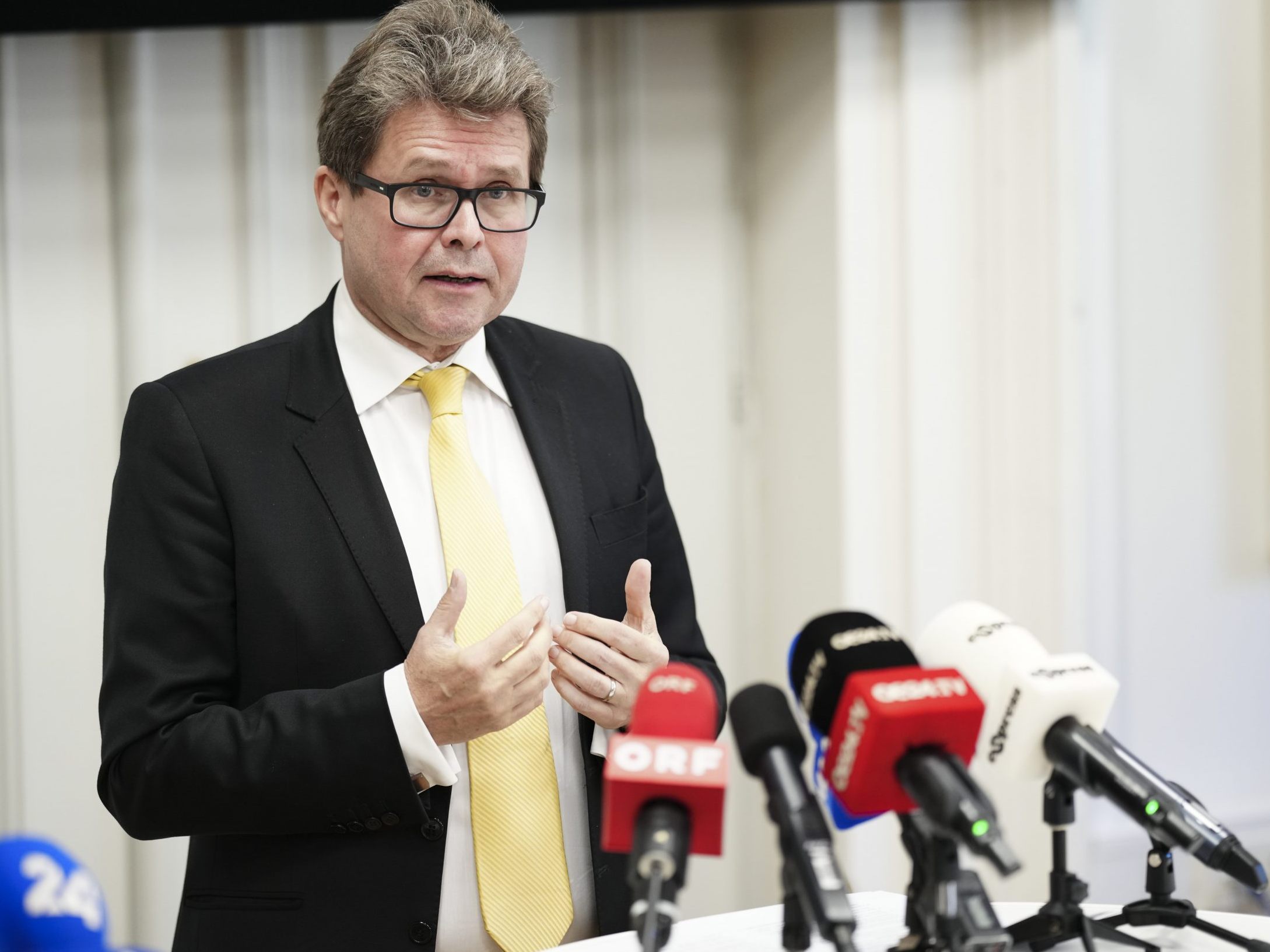 Experten prüfen jetzt die Zukunft der Vorwissenschaftlichen Arbeit. Experten prüfen jetzt die Zukunft der Vorwissenschaftlichen Arbeit.