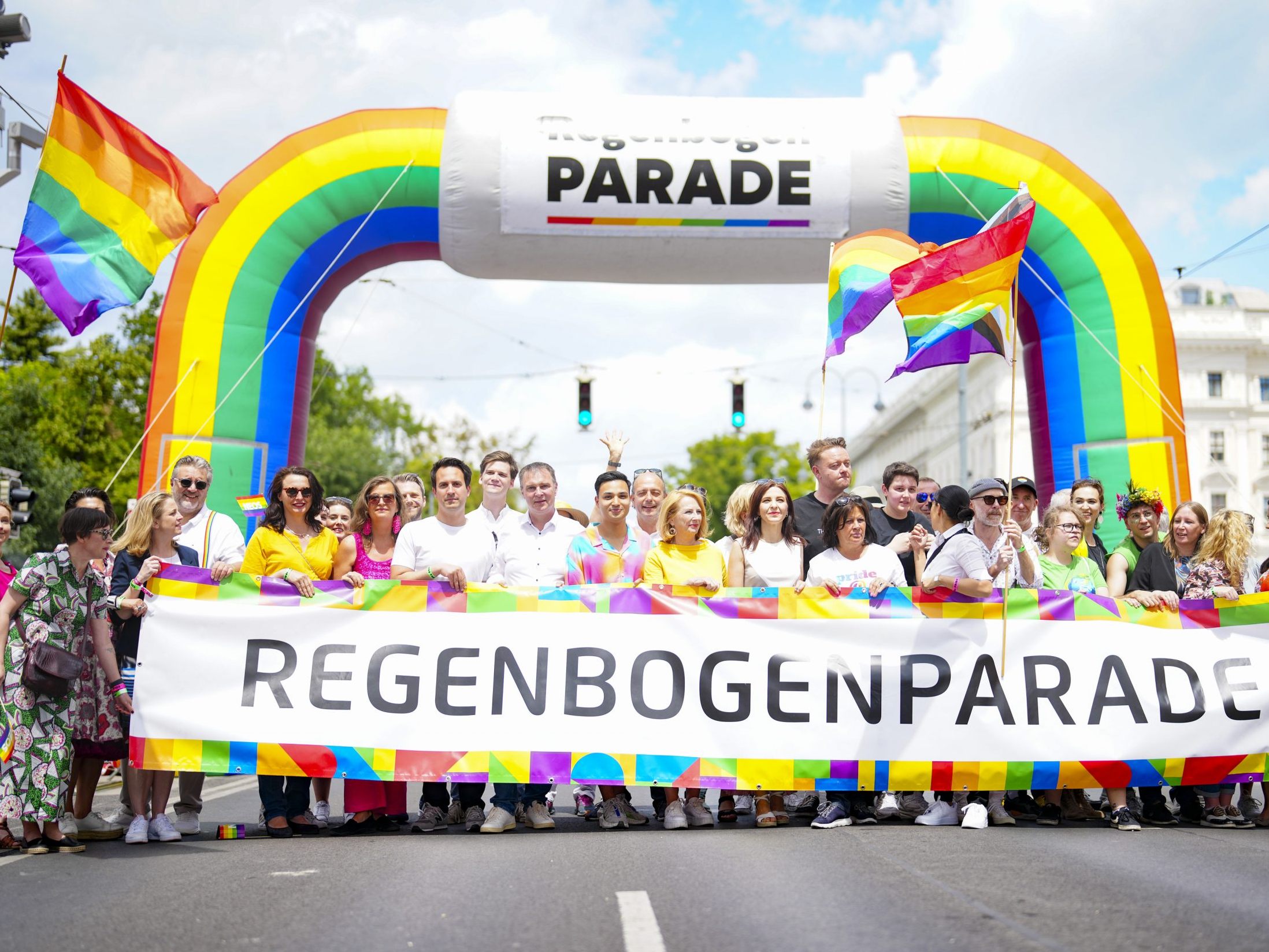 Auch in diesem Jahr findet die Regenbogenparade in Wien statt. Auch in diesem Jahr findet die Regenbogenparade in Wien statt.