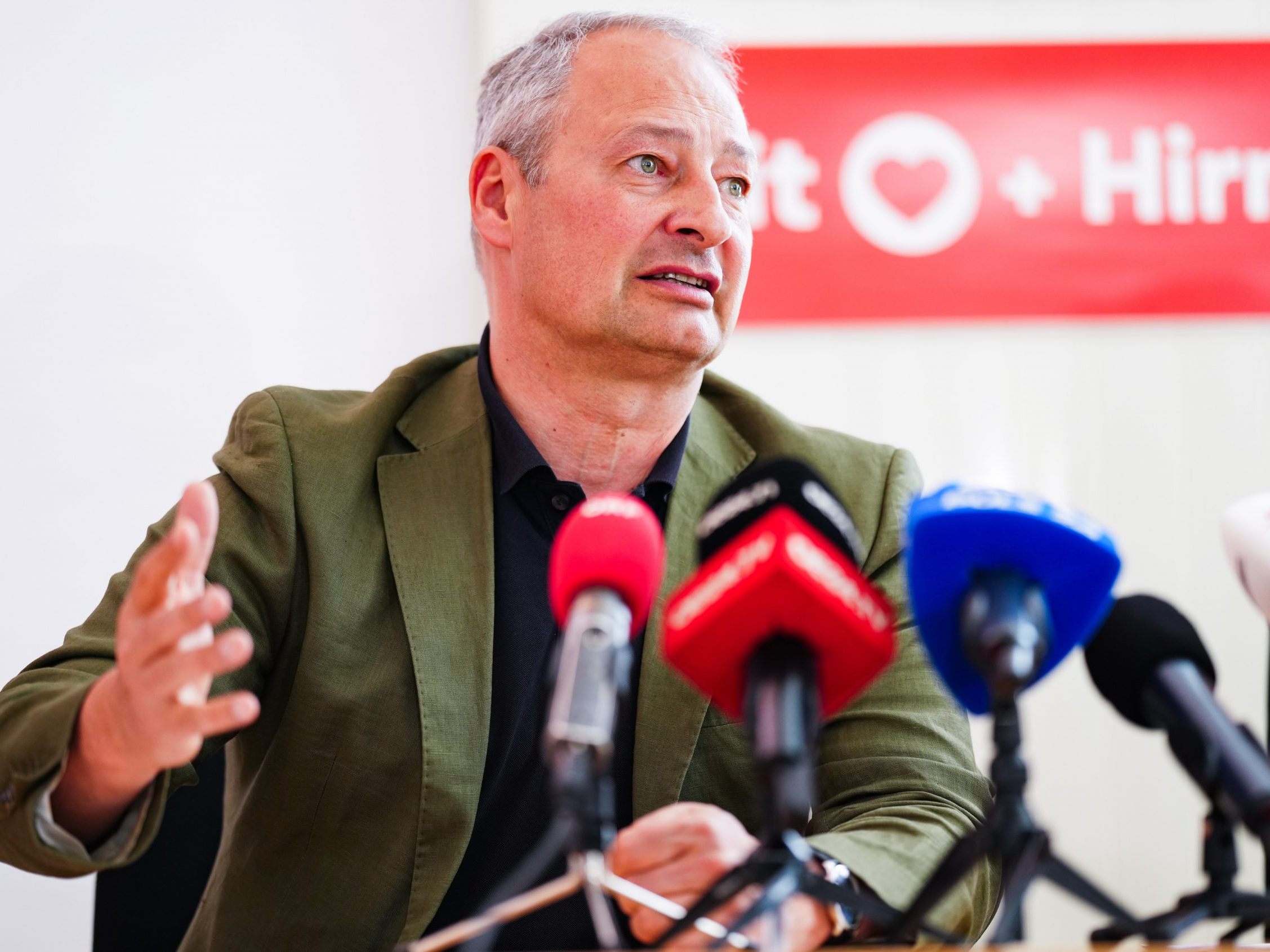 Er sei nicht nachtragend, sondern eine "leiwande Haut", so Schieder. Er sei nicht nachtragend, sondern eine "leiwande Haut", so Schieder.