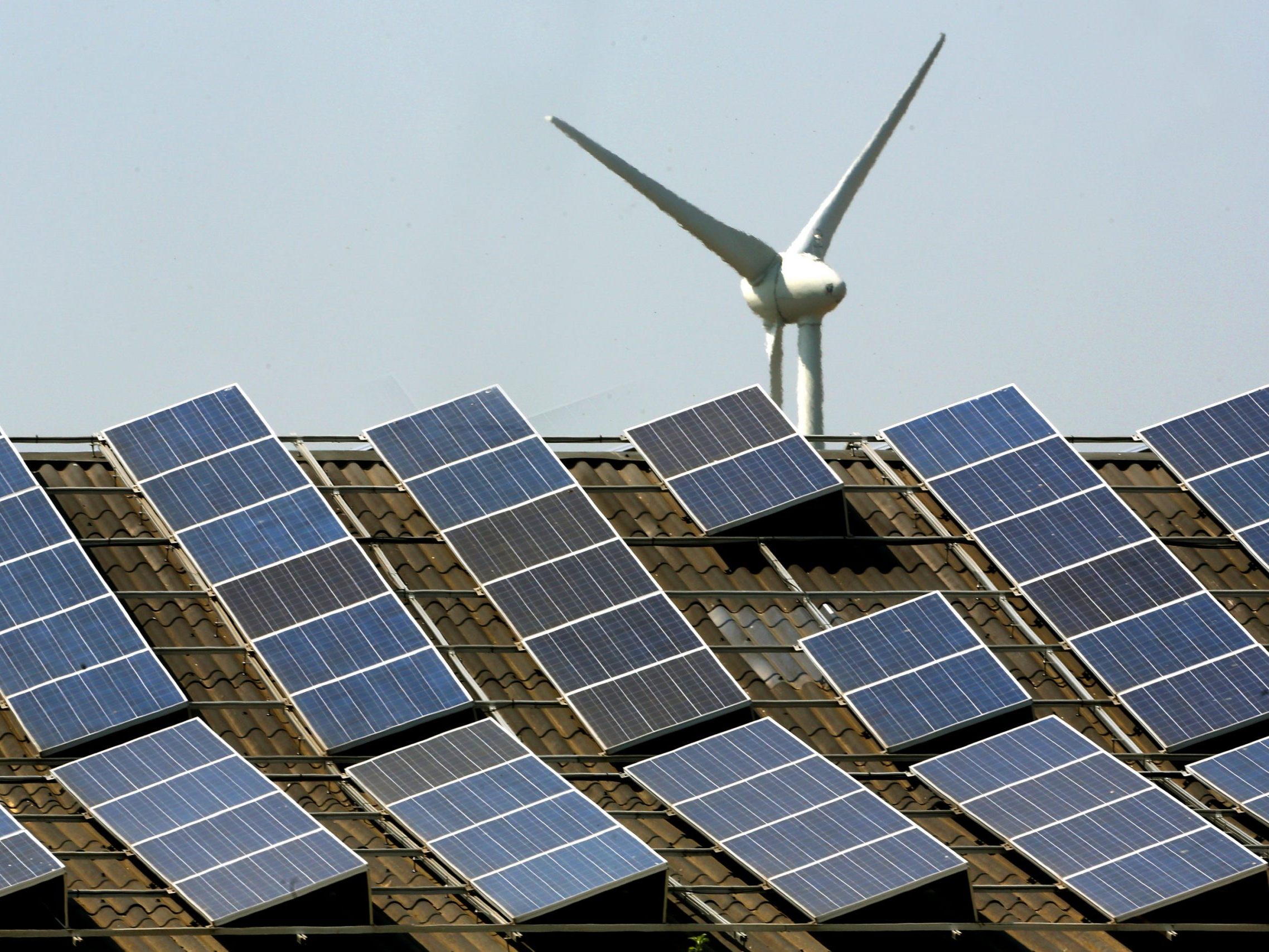Für künftigen Energiewende-Müll fehlen zum Teil noch geeignete Recyclingverfahren.